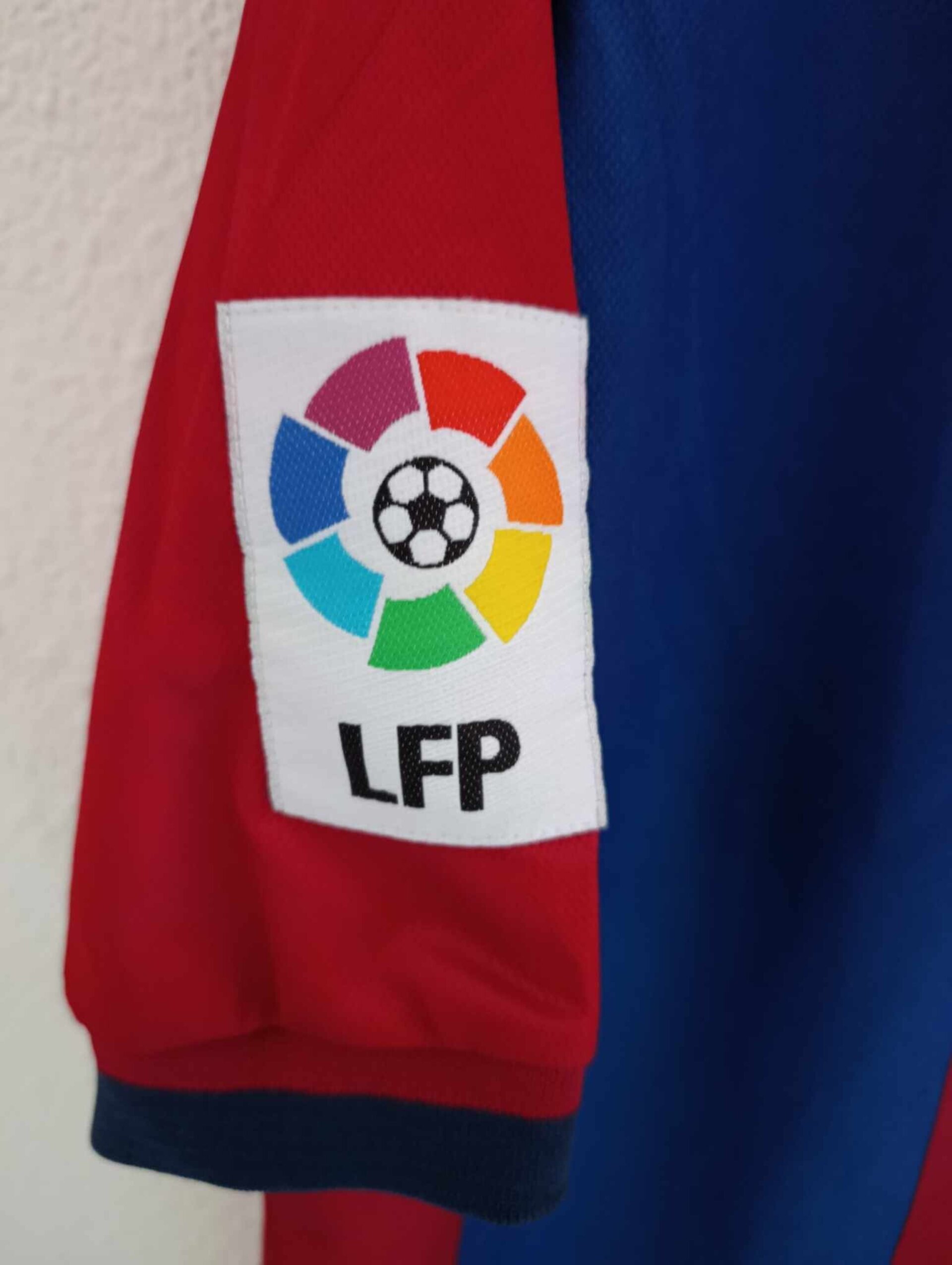 FC BARCELONA 1998-1999 BNWT L - 9