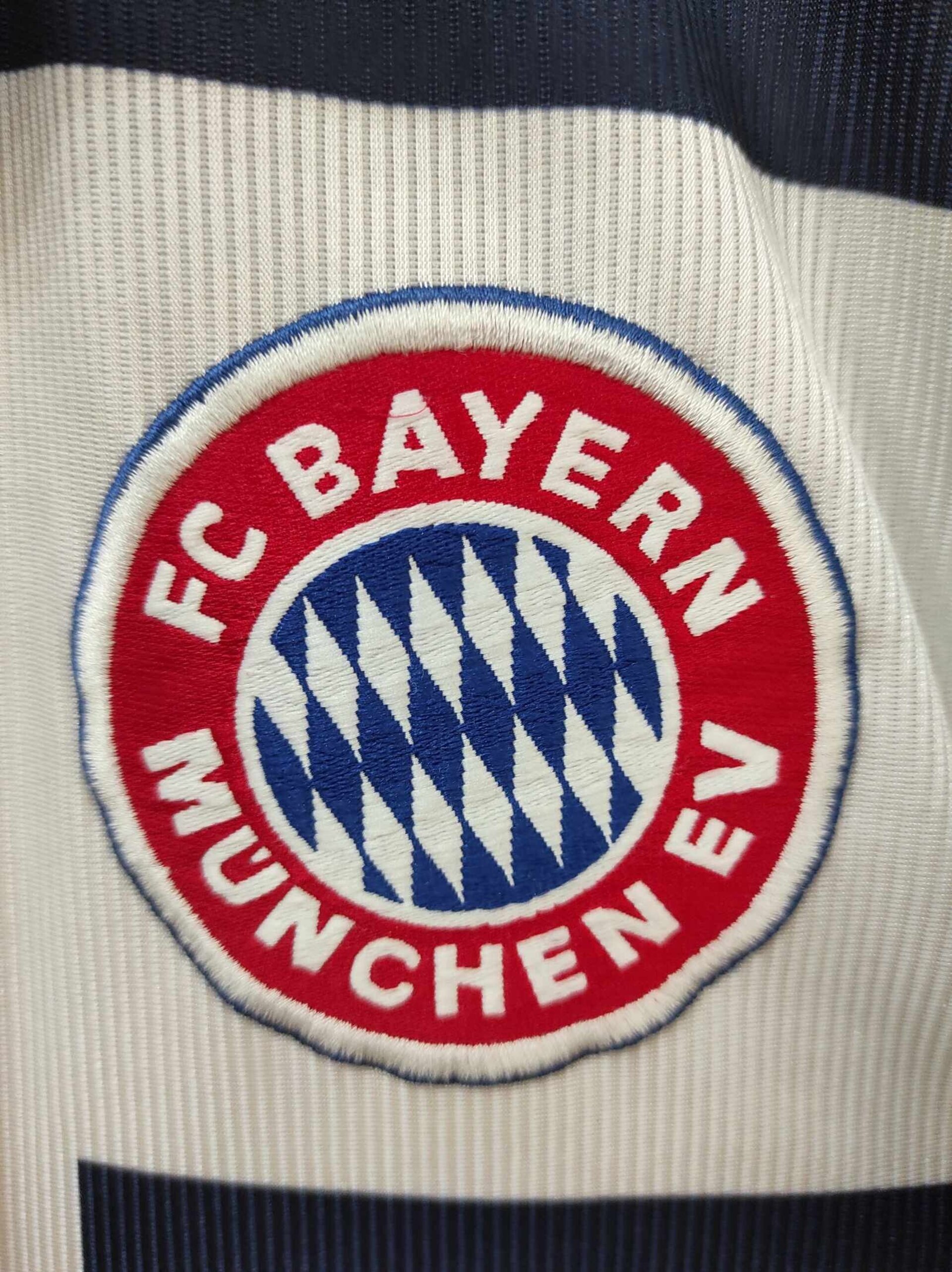 BAYERN MUNICH 1998-2000 S - 2