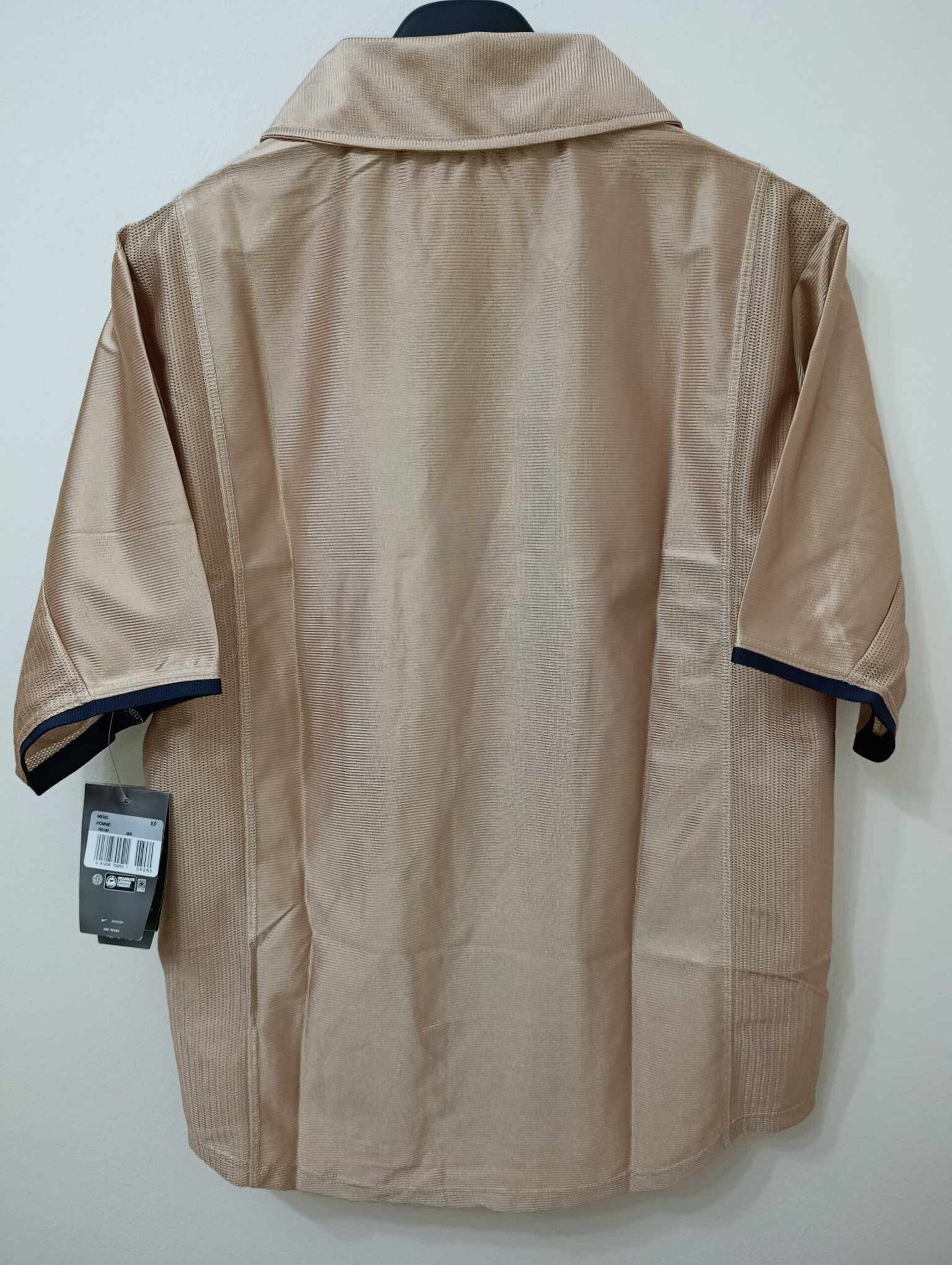 FC BARCELONA 2001-2002 away BNWT XS - 8