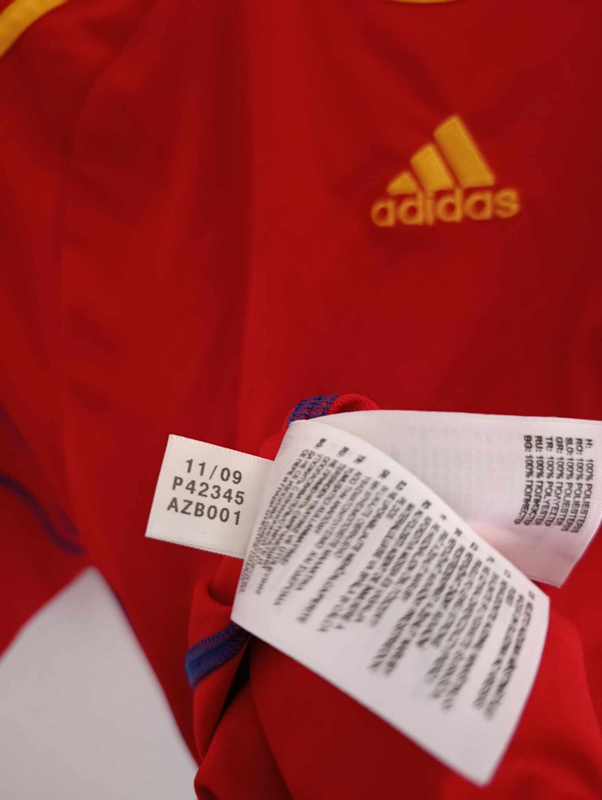 ROMANIA 2010 away BNWT M - 6