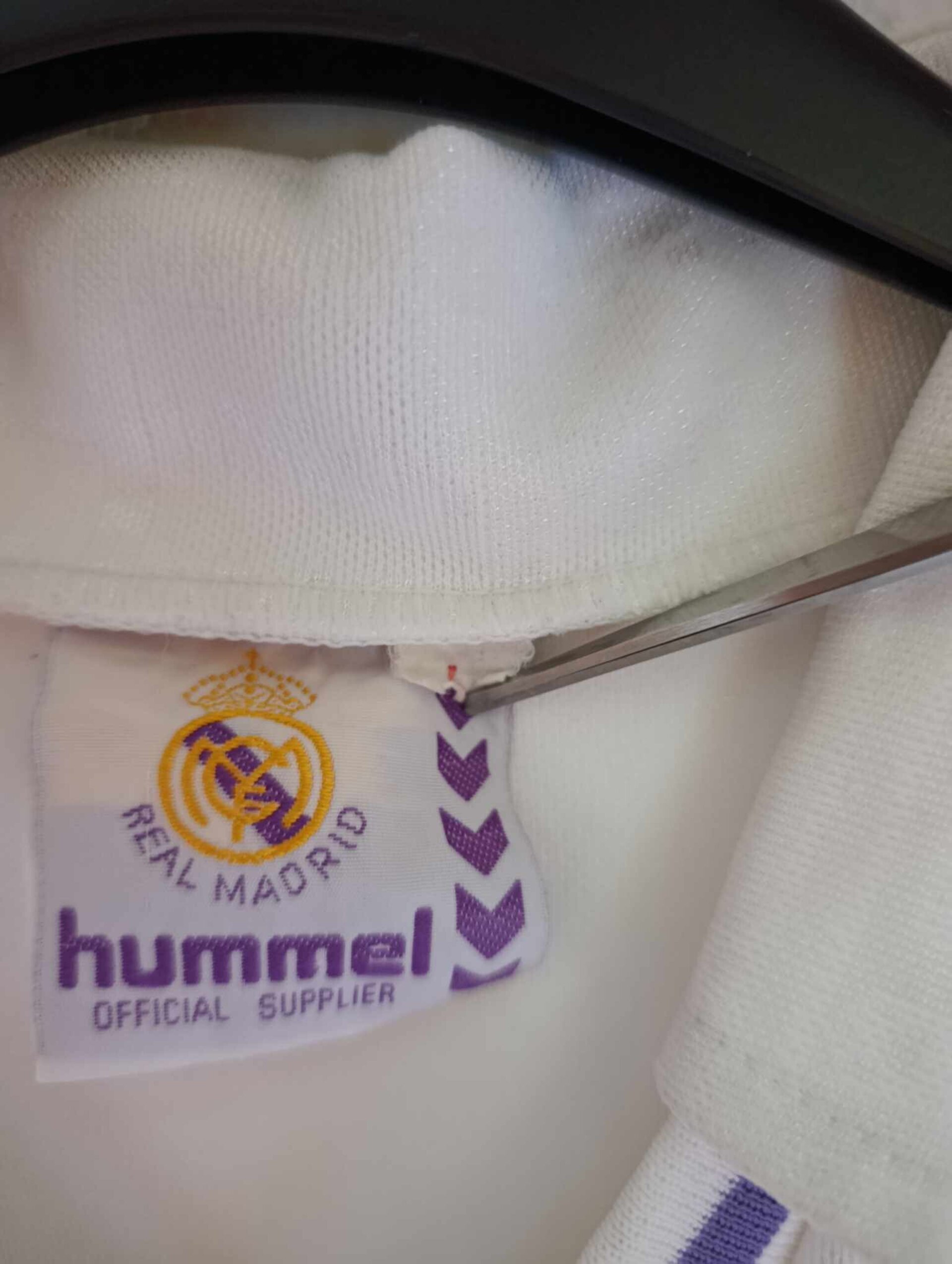 REAL MADRID 1989-1990 number 9 L - 3