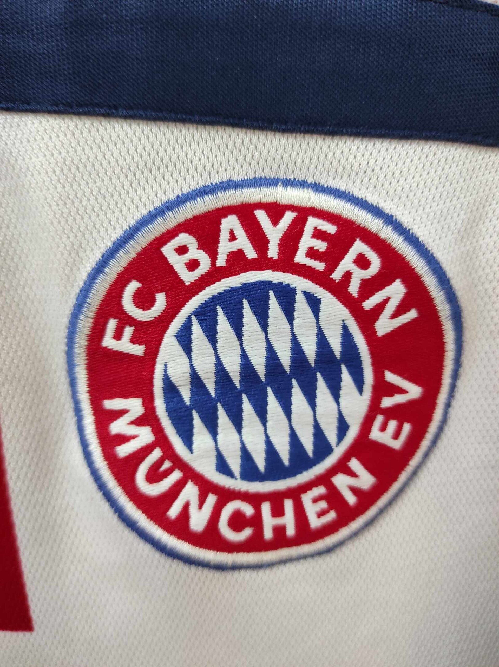 BAYERN MUNICH 2000-2001 XL - 5