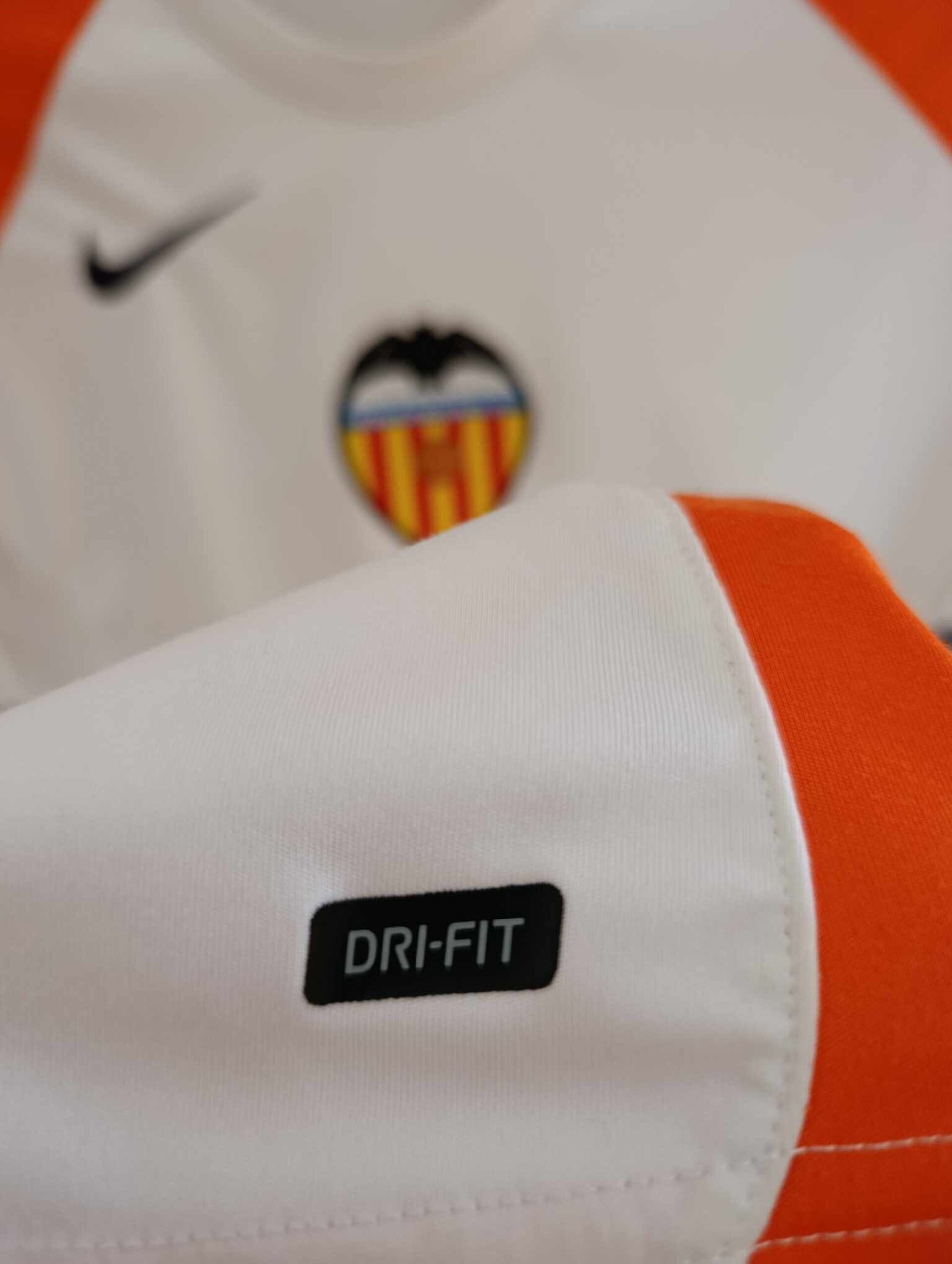 VALENCIA CF 2005-2006 Training Total 90 M - 6