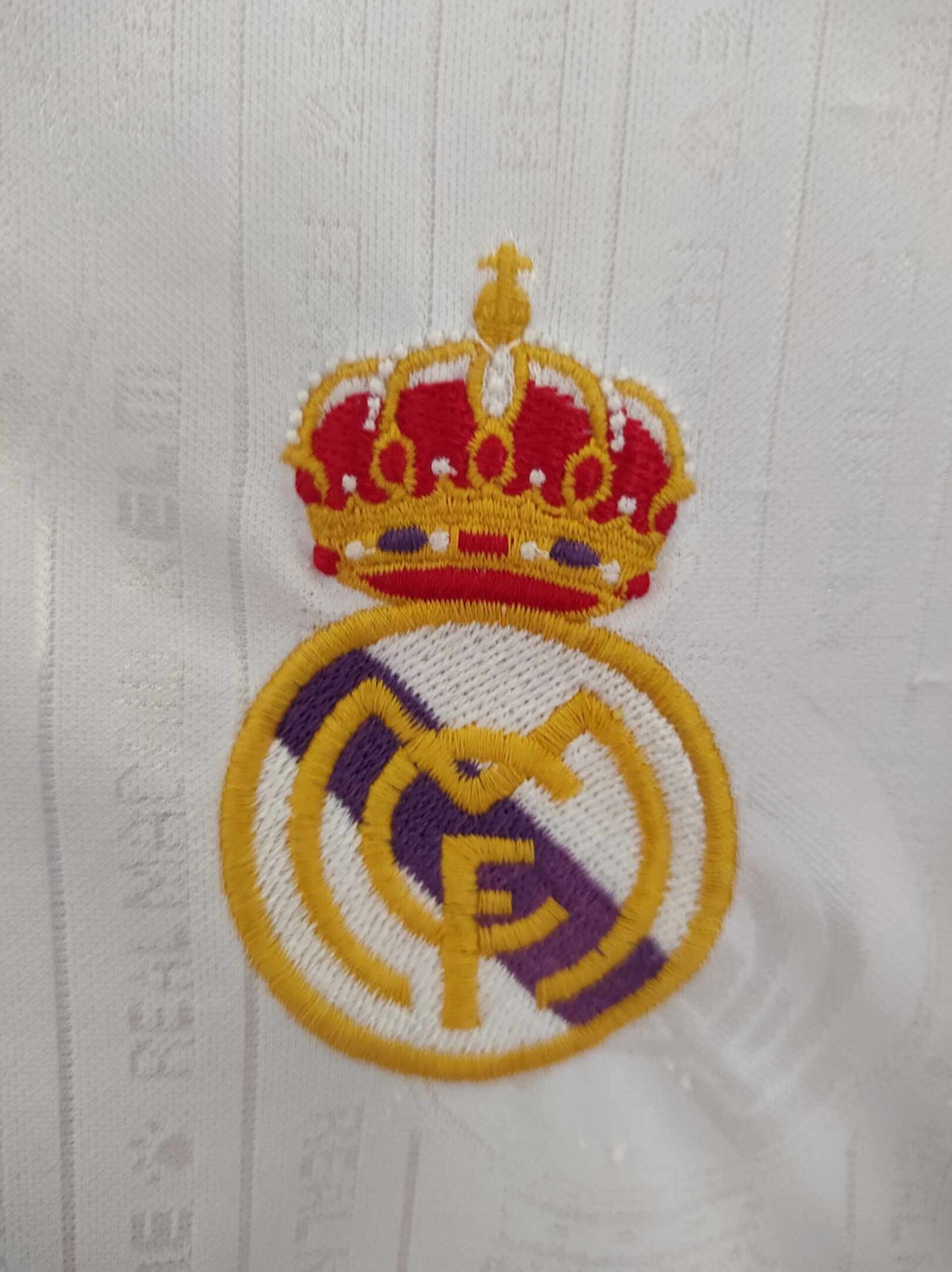 REAL MADRID 1996-1997 number 8 S - 5