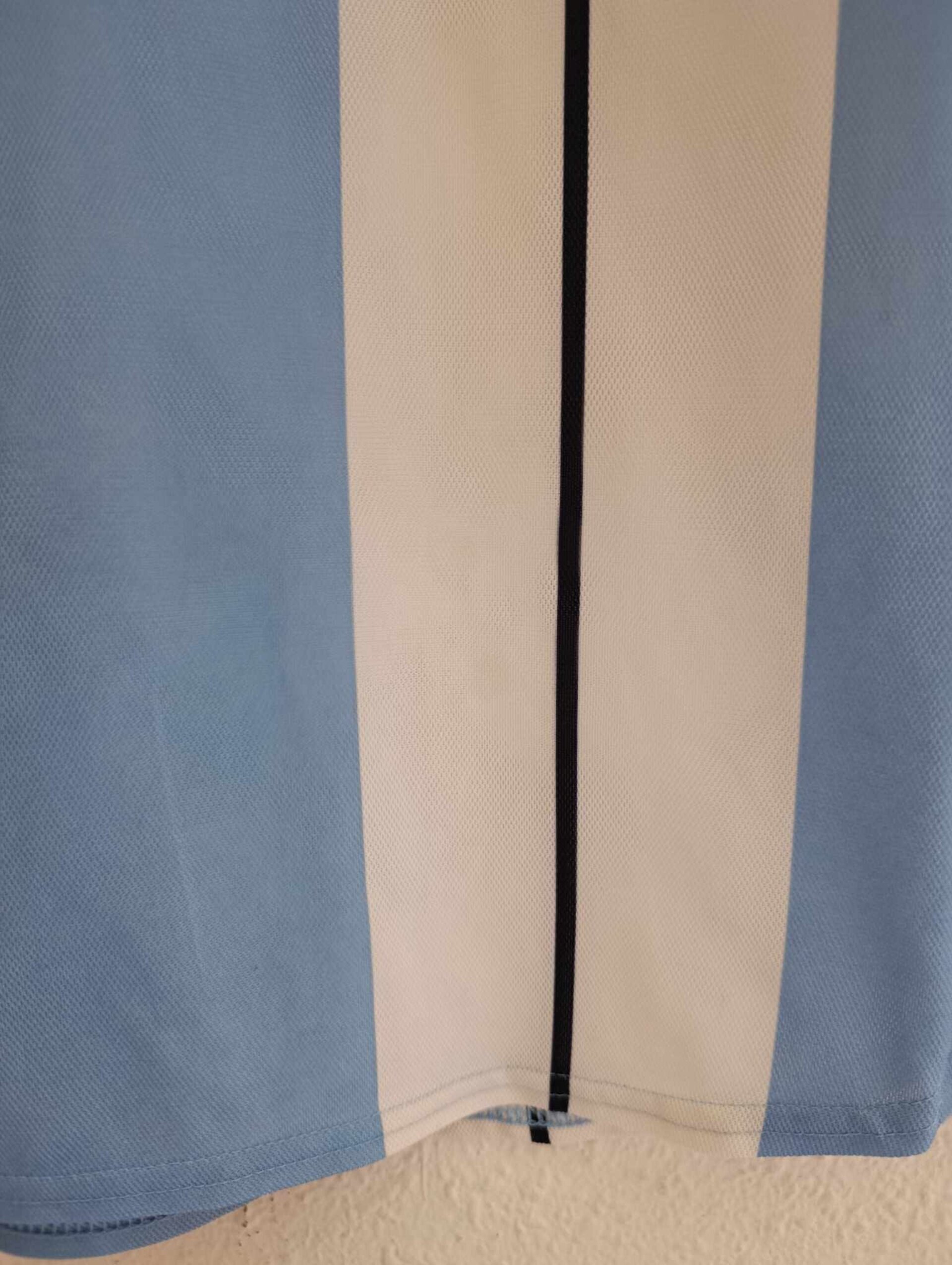 ARGENTINA 2000-2001 M - 8