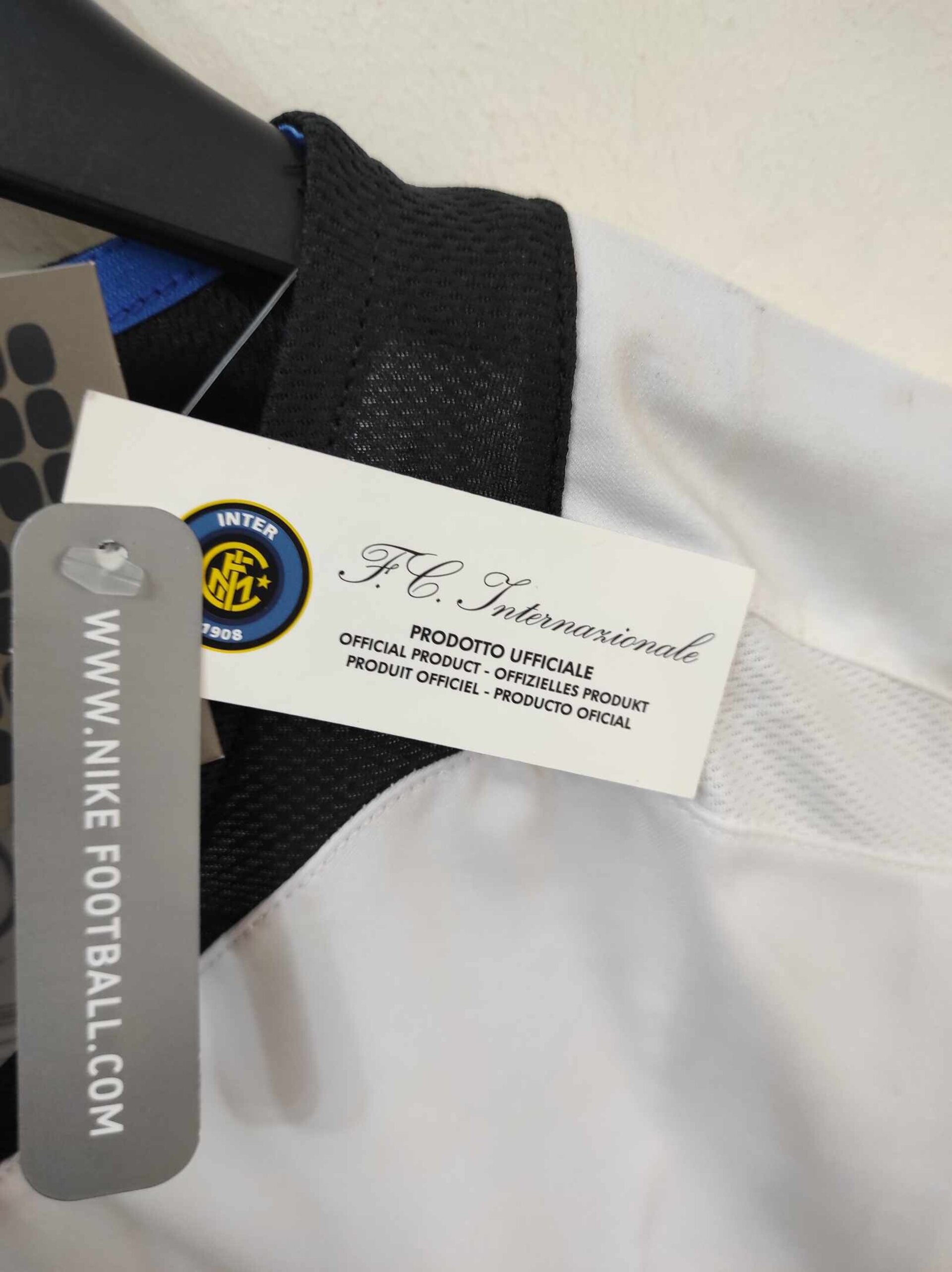 INTER MILAN 2005-2006 BNWT away M - 3