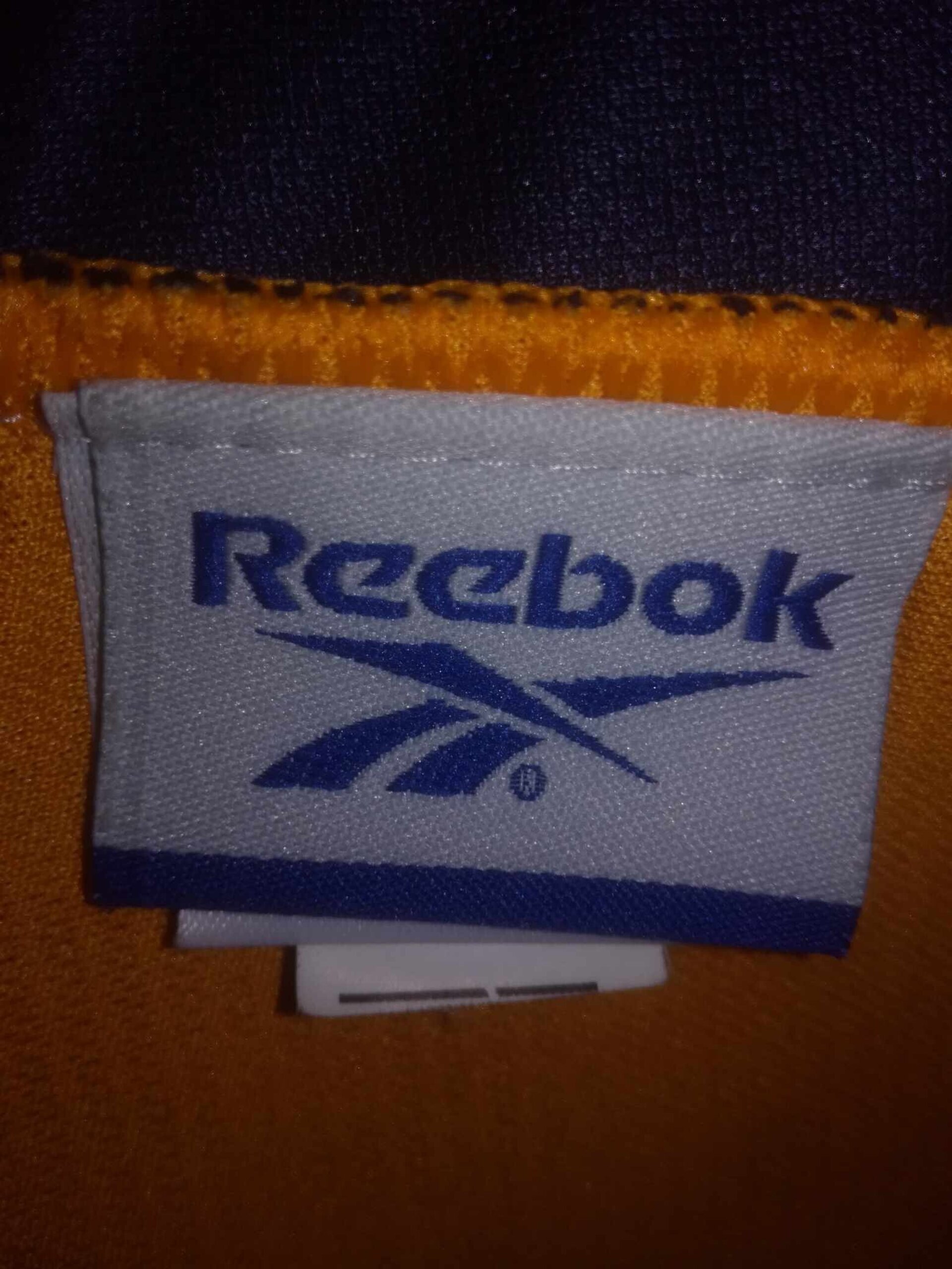 LIVERPOOL 2000-2001 away Size 42/44 - 3