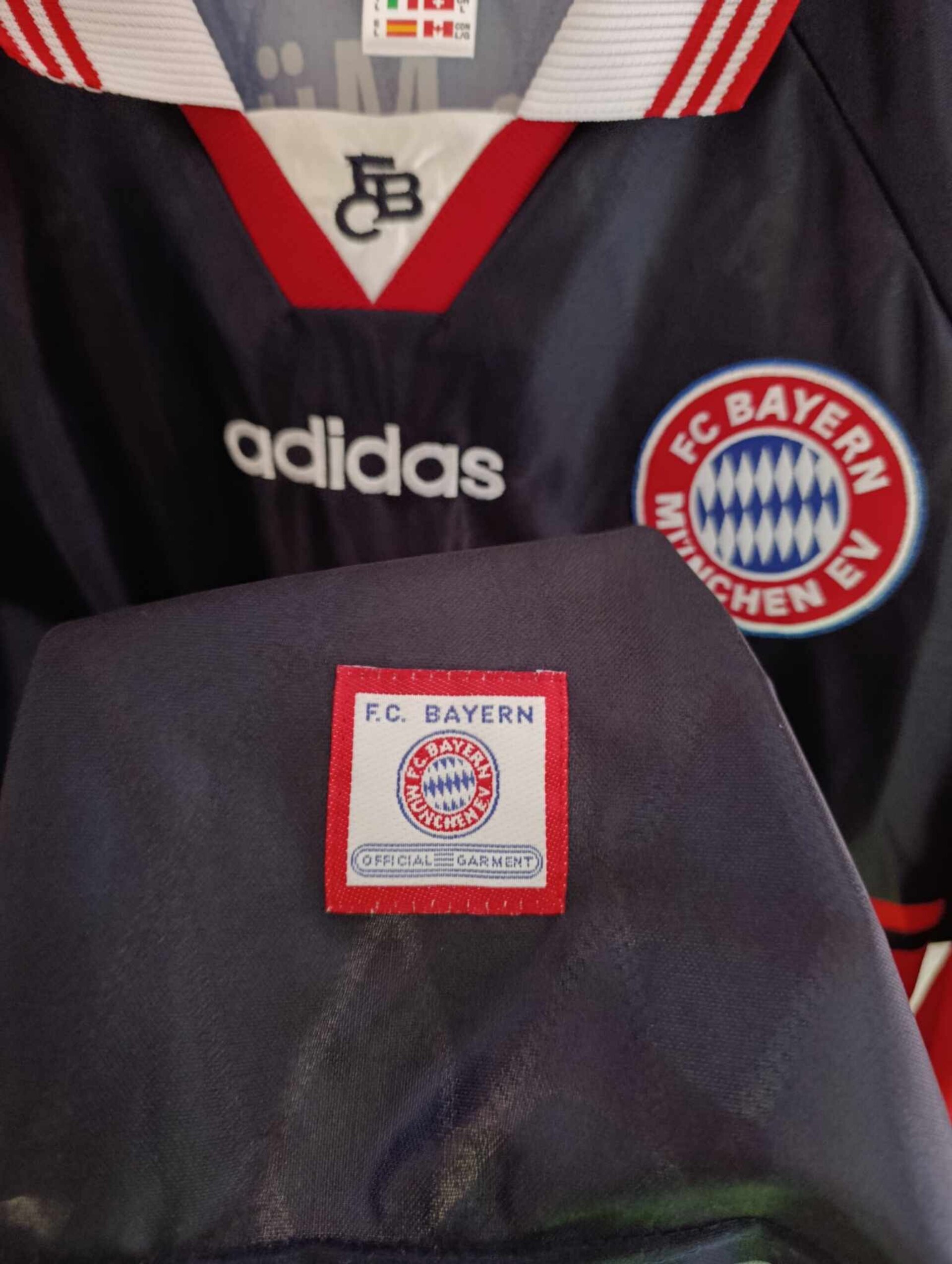 BAYERN MUNICH 1997-1999 L - 4