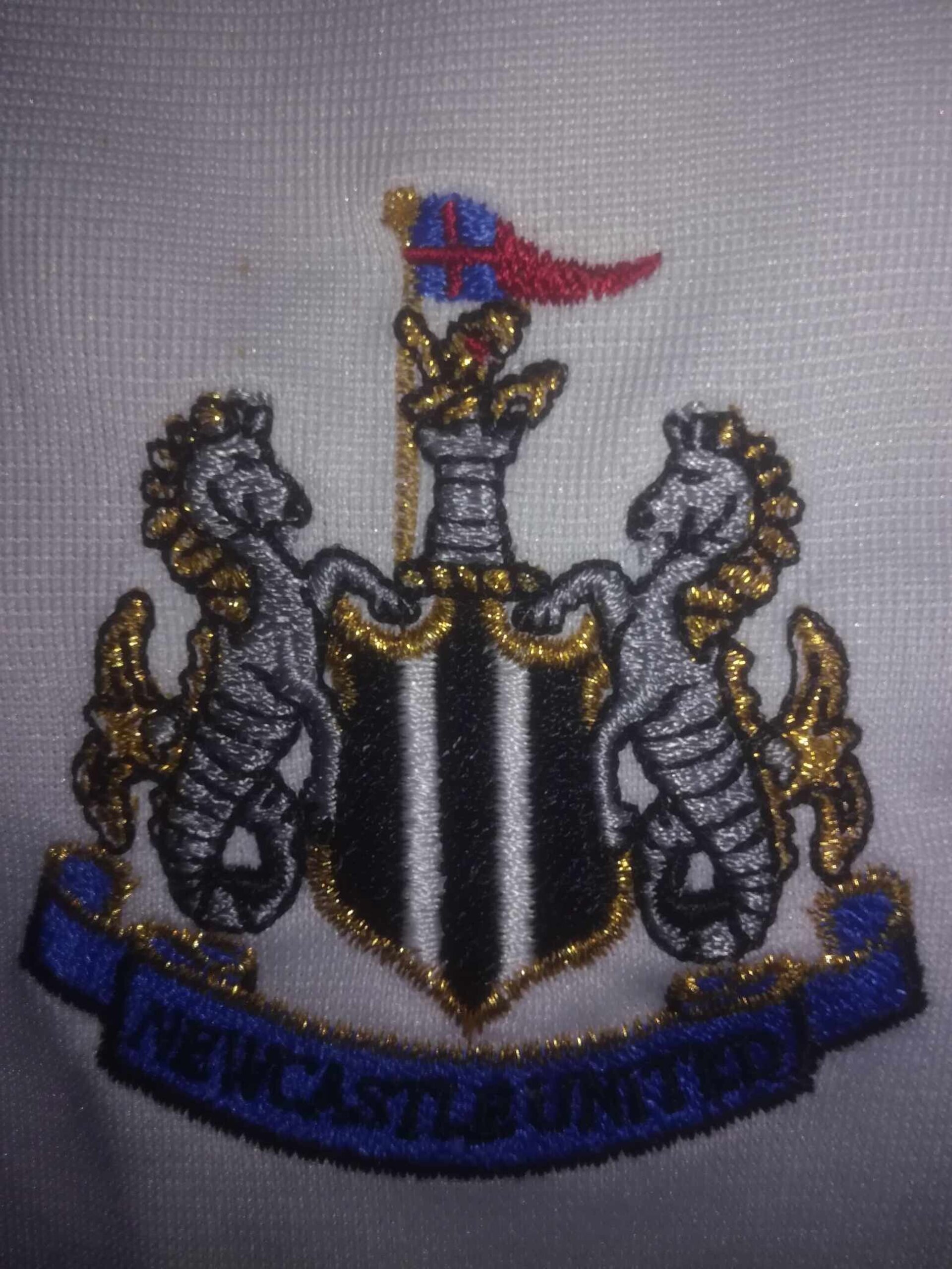 NEWCASTLE UNITED 2001-2002 S - 5