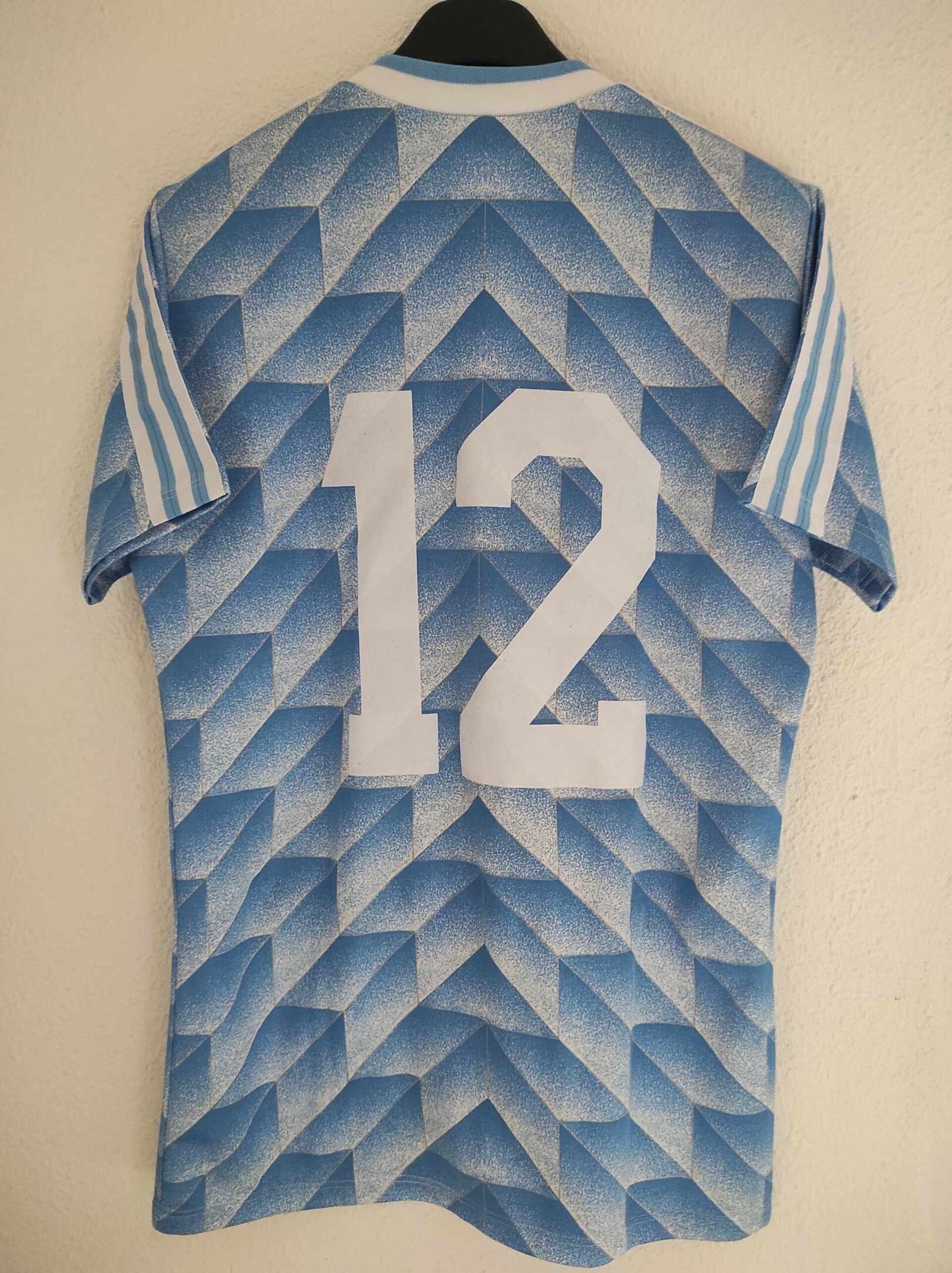 HOLLAND 1988 EURO away Van Basten 12 M - 2
