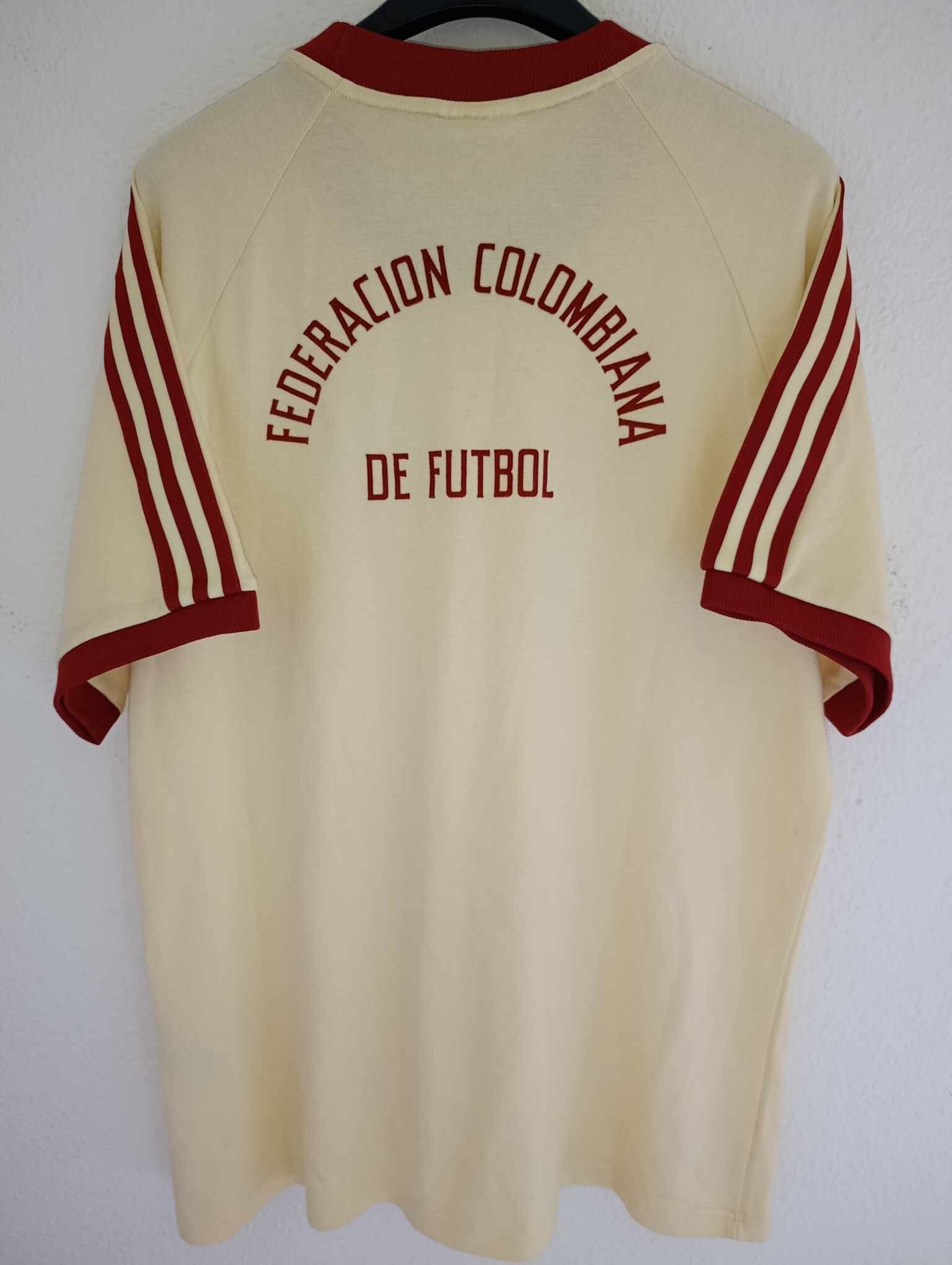 COLOMBIA Adidas Originals XXL - 6