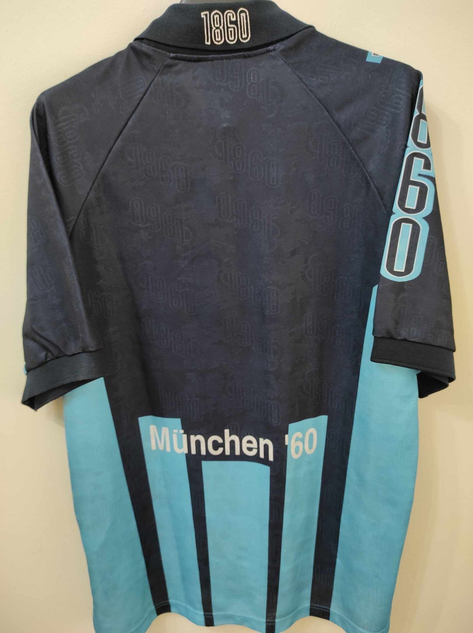 1860 MUNICH 1996-1997 away L - 8