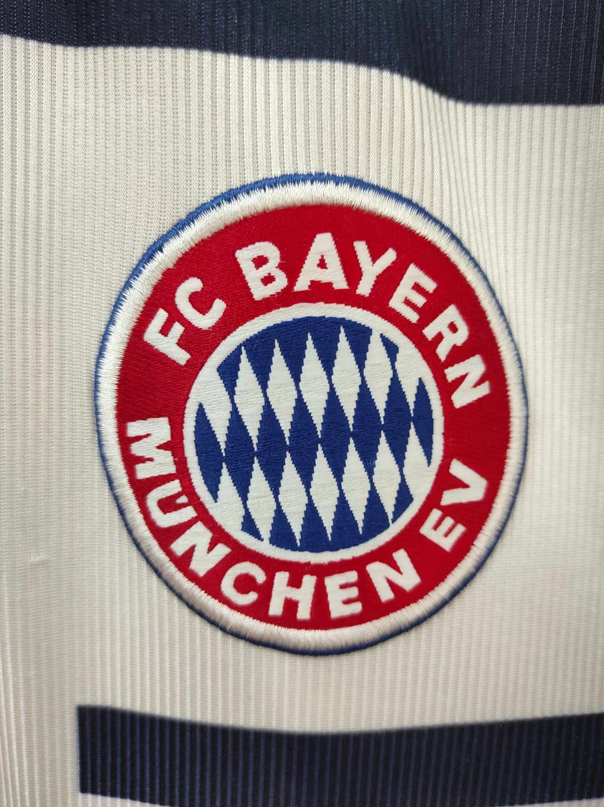 BAYERN MUNICH 1998-2000 Elber 9 M - 3
