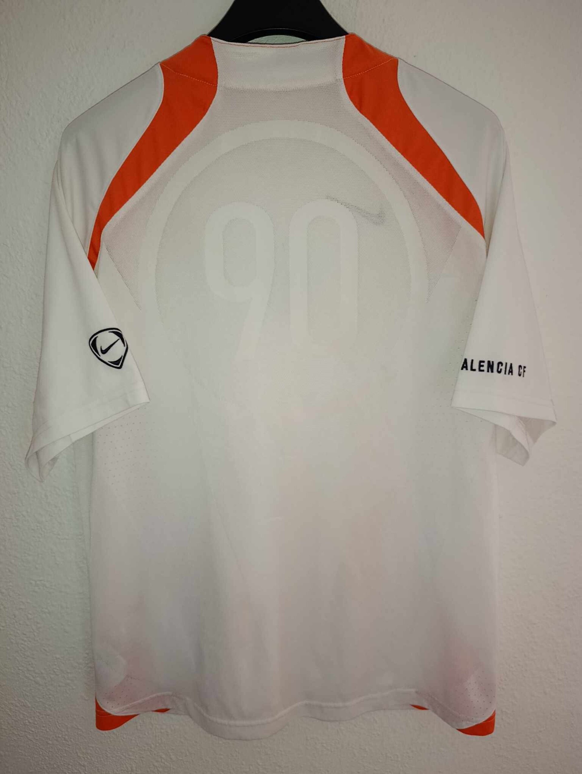 VALENCIA CF 2005-2006 Training Total 90 M - 8