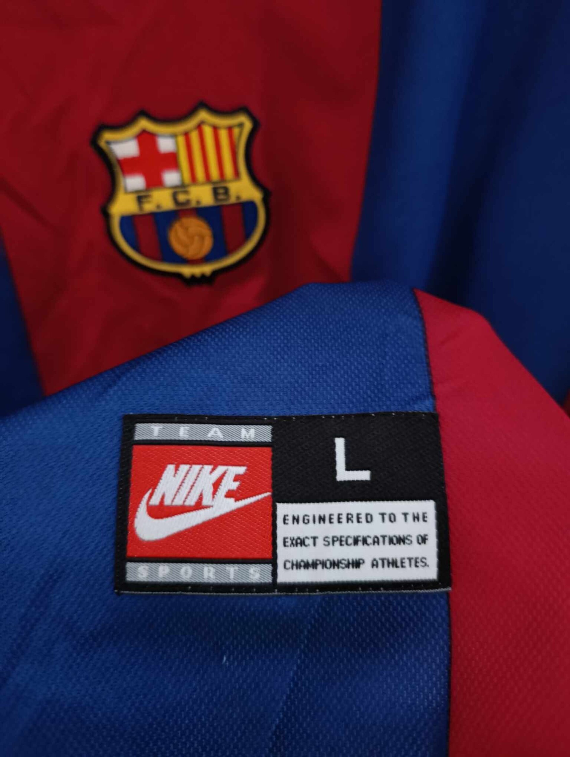 FC BARCELONA 1998-1999 BNWT L - 6