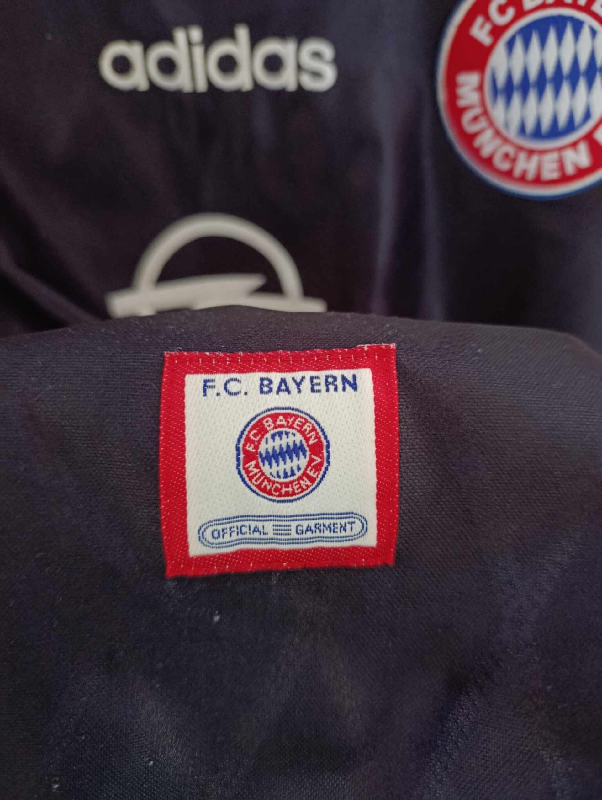 BAYERN MUNICH 1997-1999 L - 4