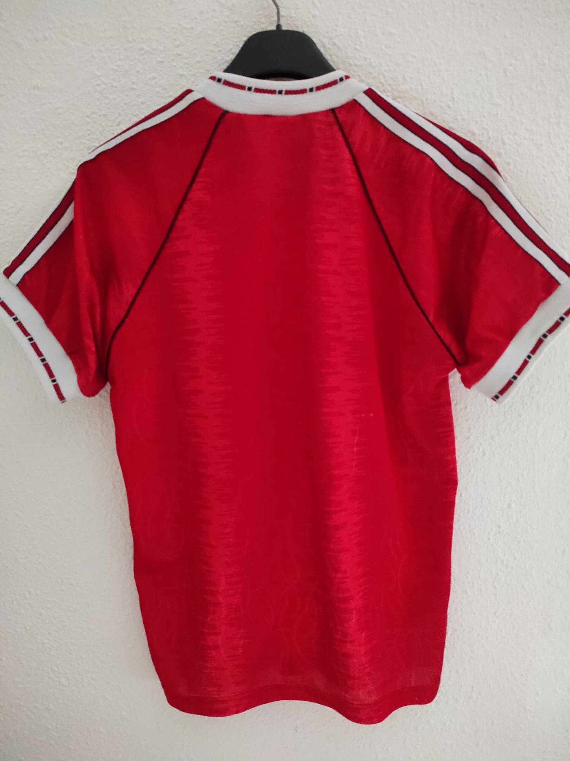 MANCHESTER UNITED 1990-1992 Size 4 - 7