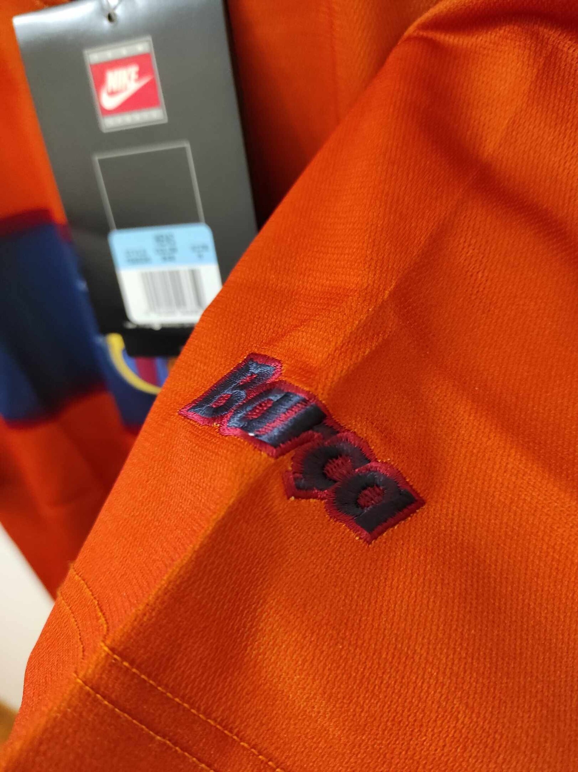 FC BARCELONA 1998-1999 BNWT away M - 6
