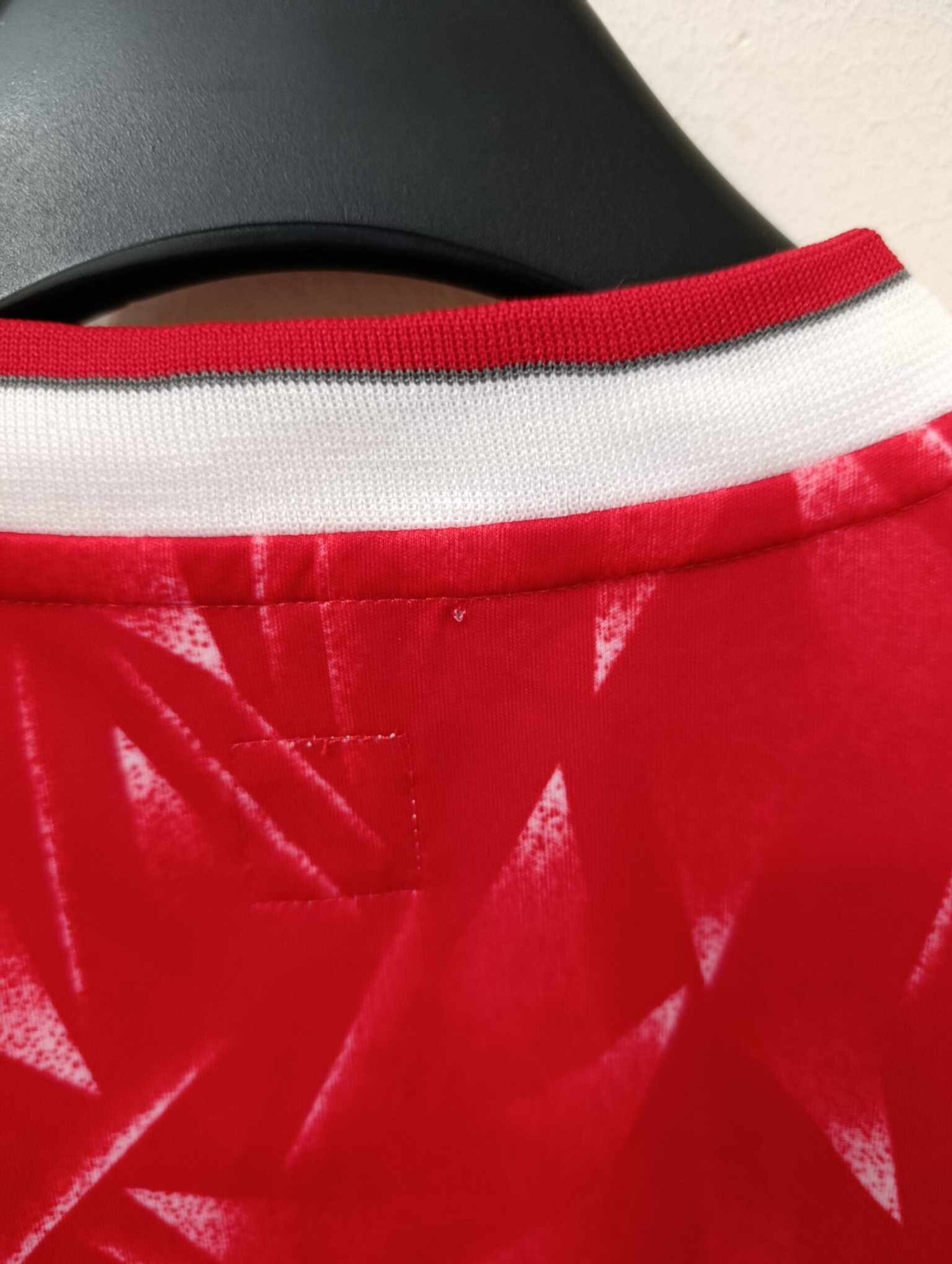 LIVERPOOL Adidas Originals BNWT M - 8