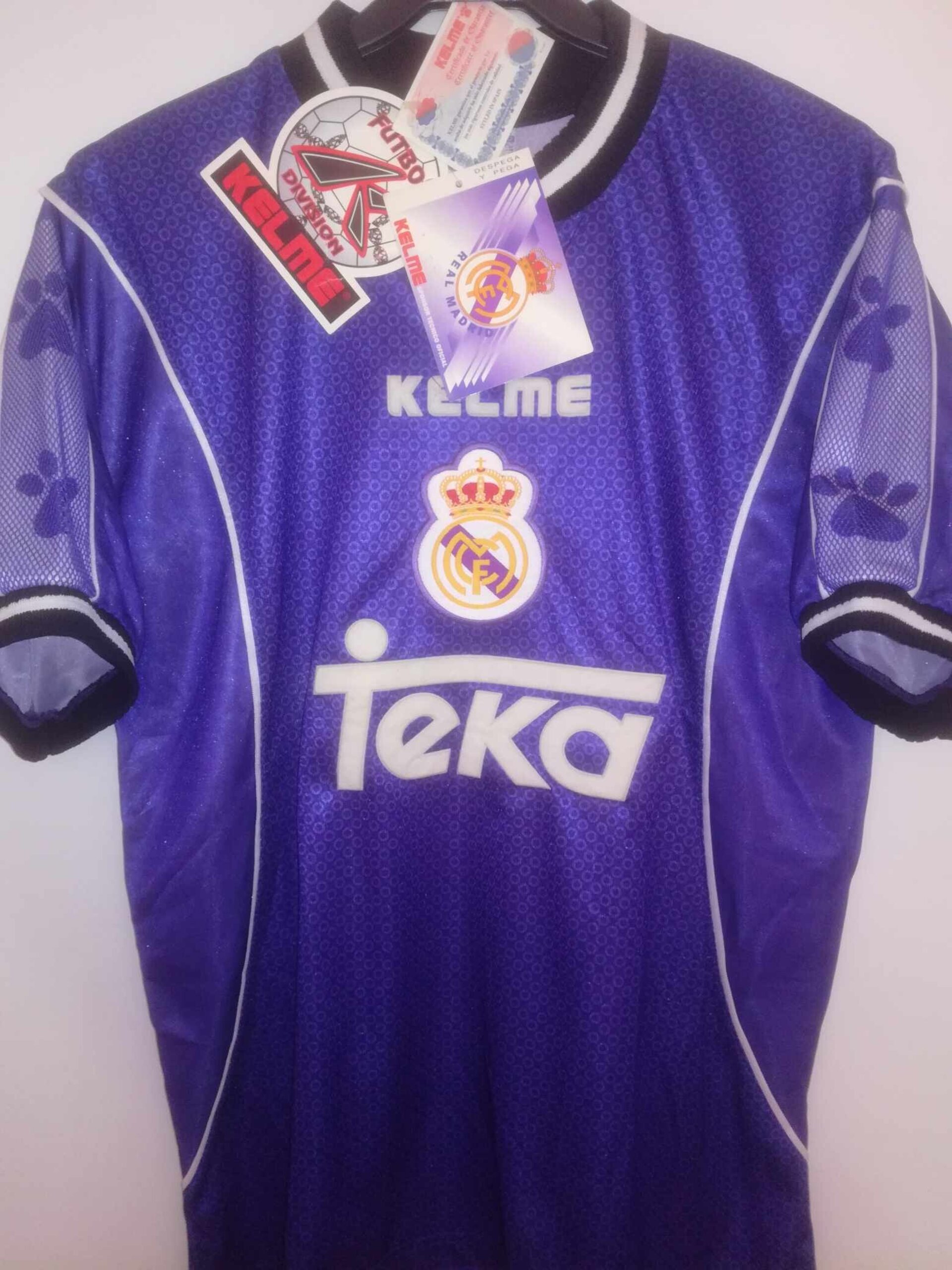 REAL MADRID 1997-1998 BNWT away S - 1