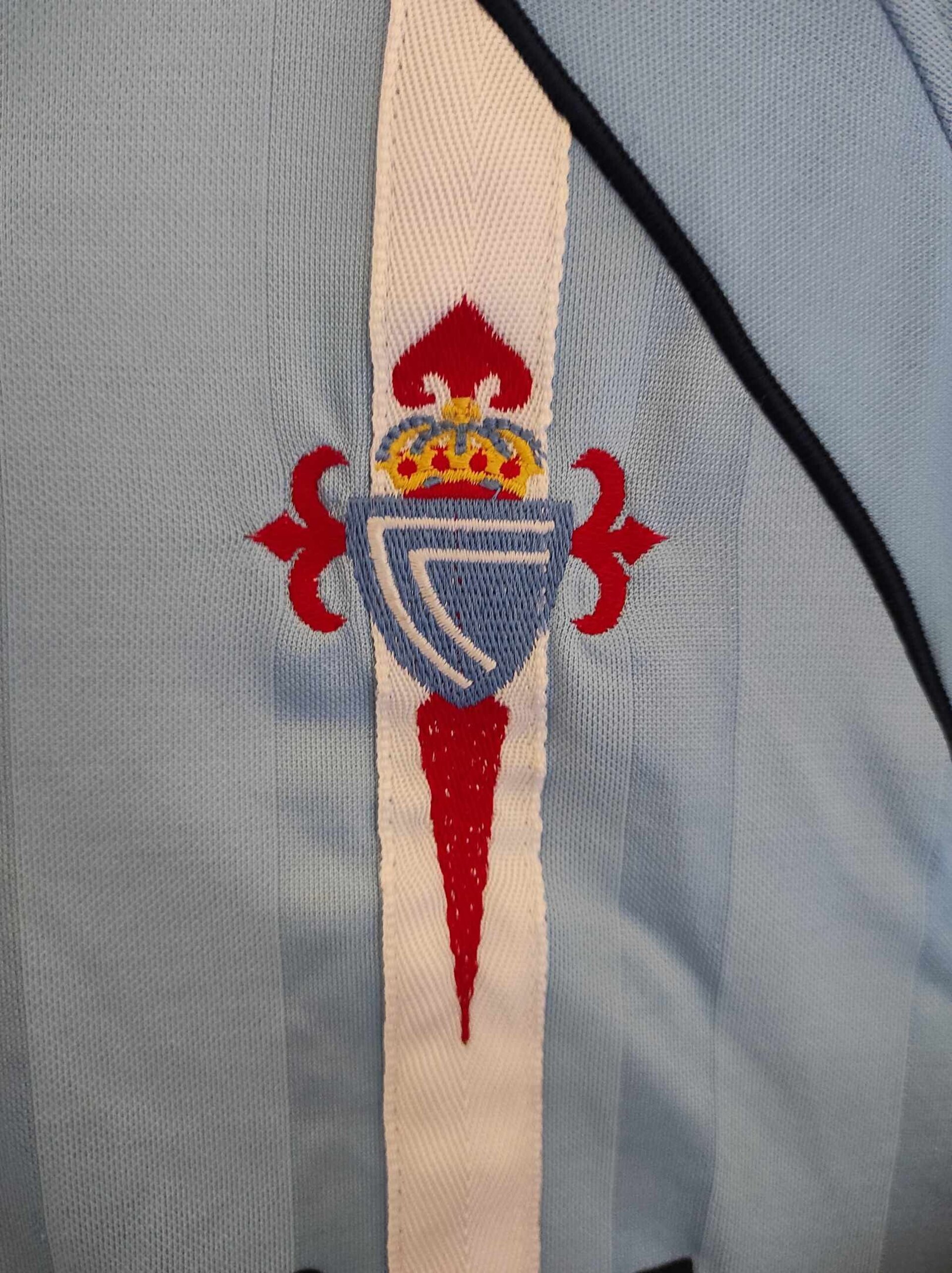 CELTA VIGO 2001-2002 L - 4
