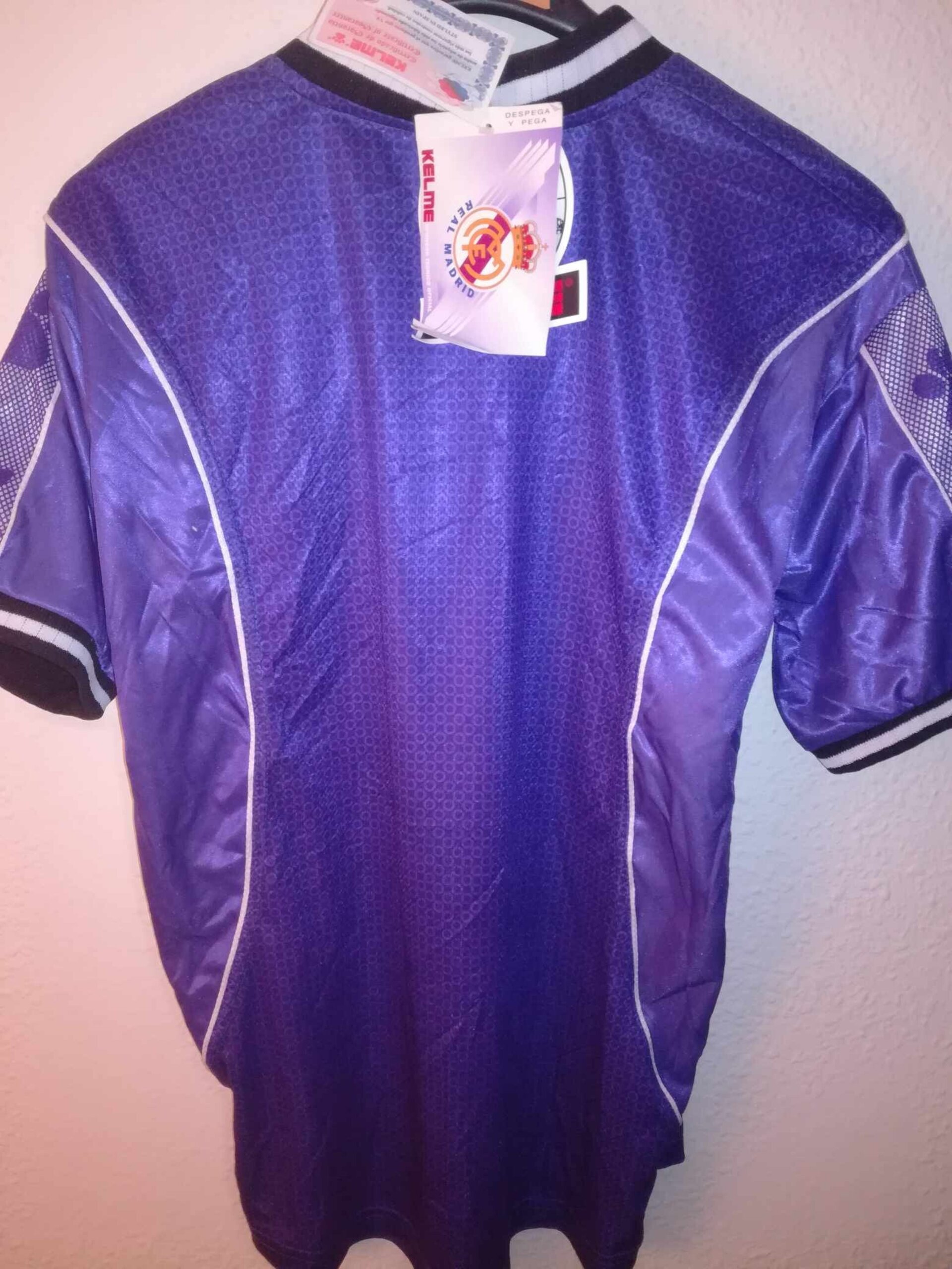 REAL MADRID 1997-1998 BNWT away S - 4