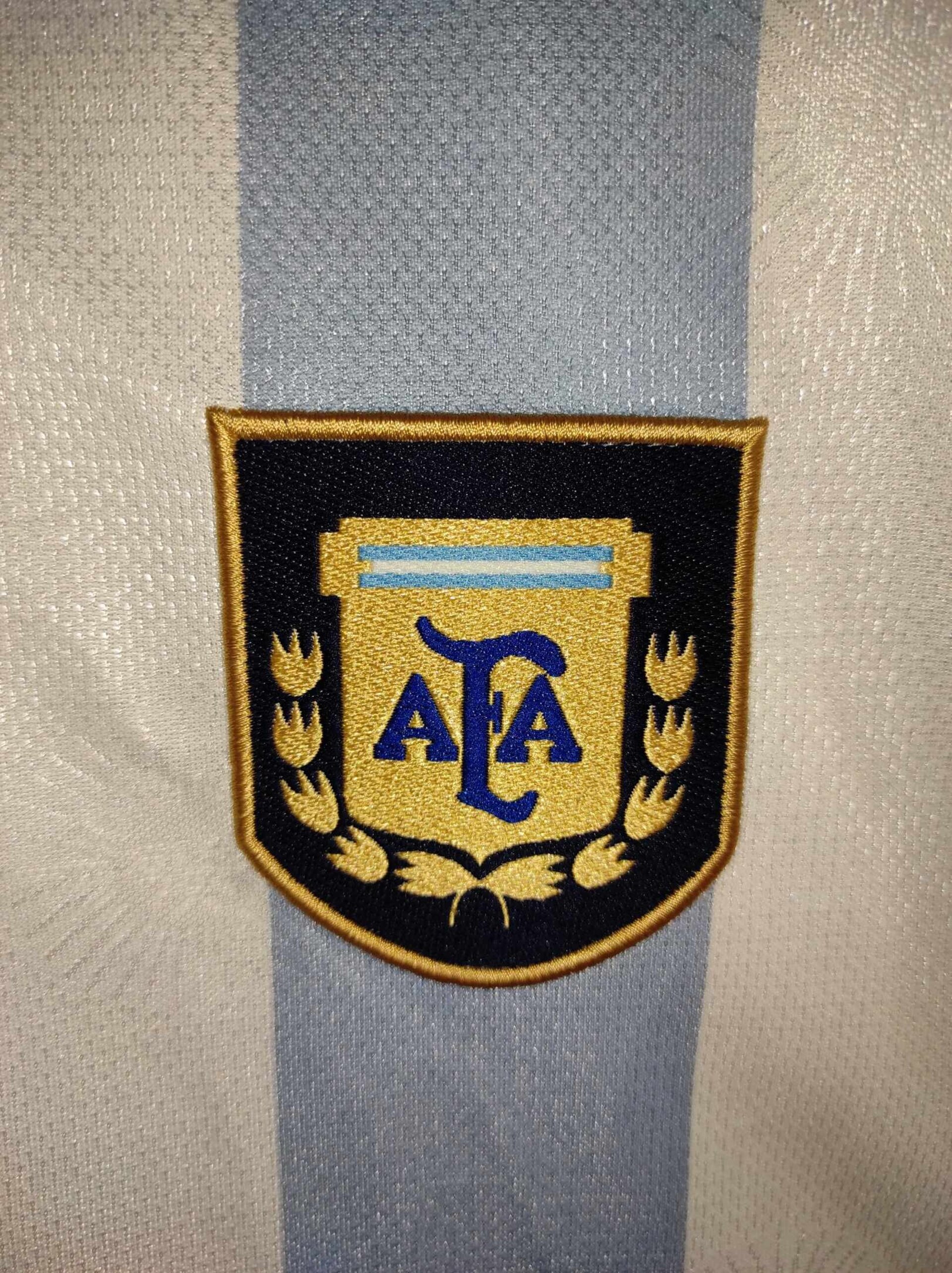 ARGENTINA 1999-2000 M - 4