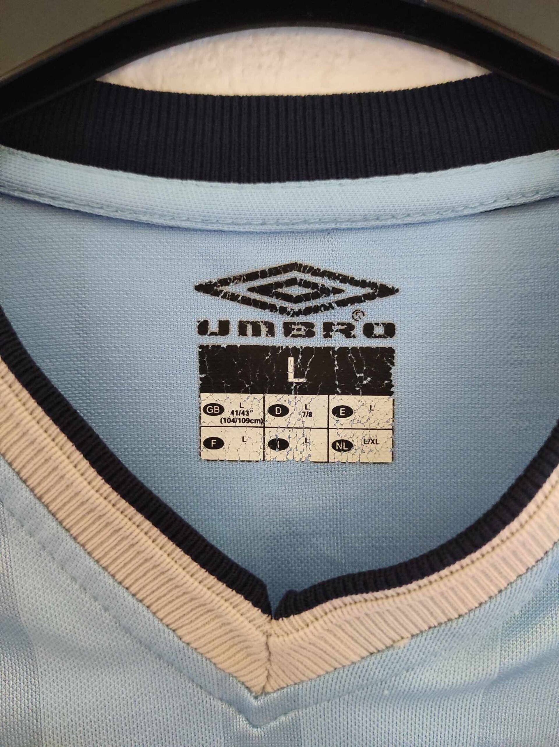 CELTA VIGO 2001-2002 L - 2