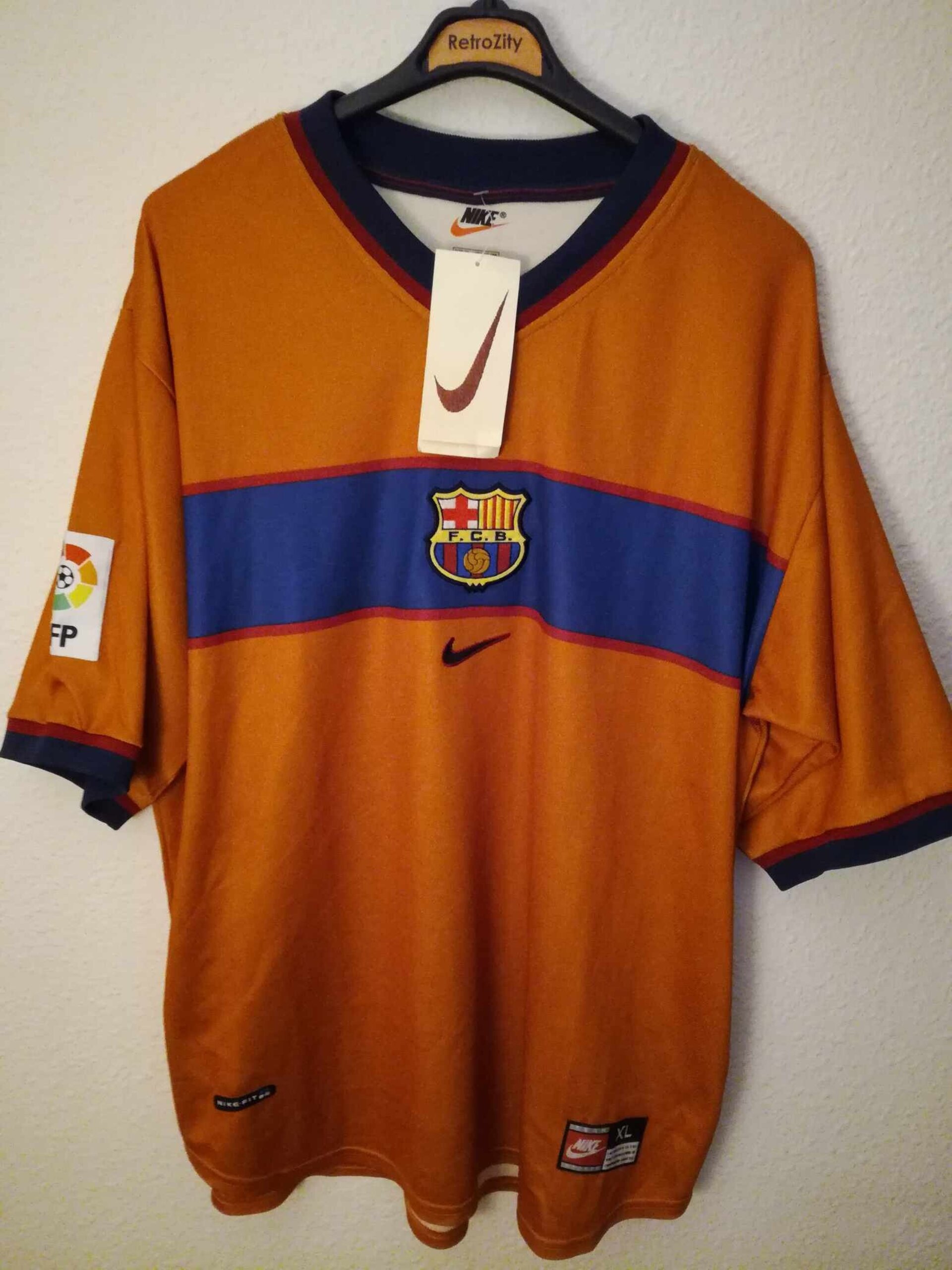FC BARCELONA 1998-1999 away BNWT XL - 1