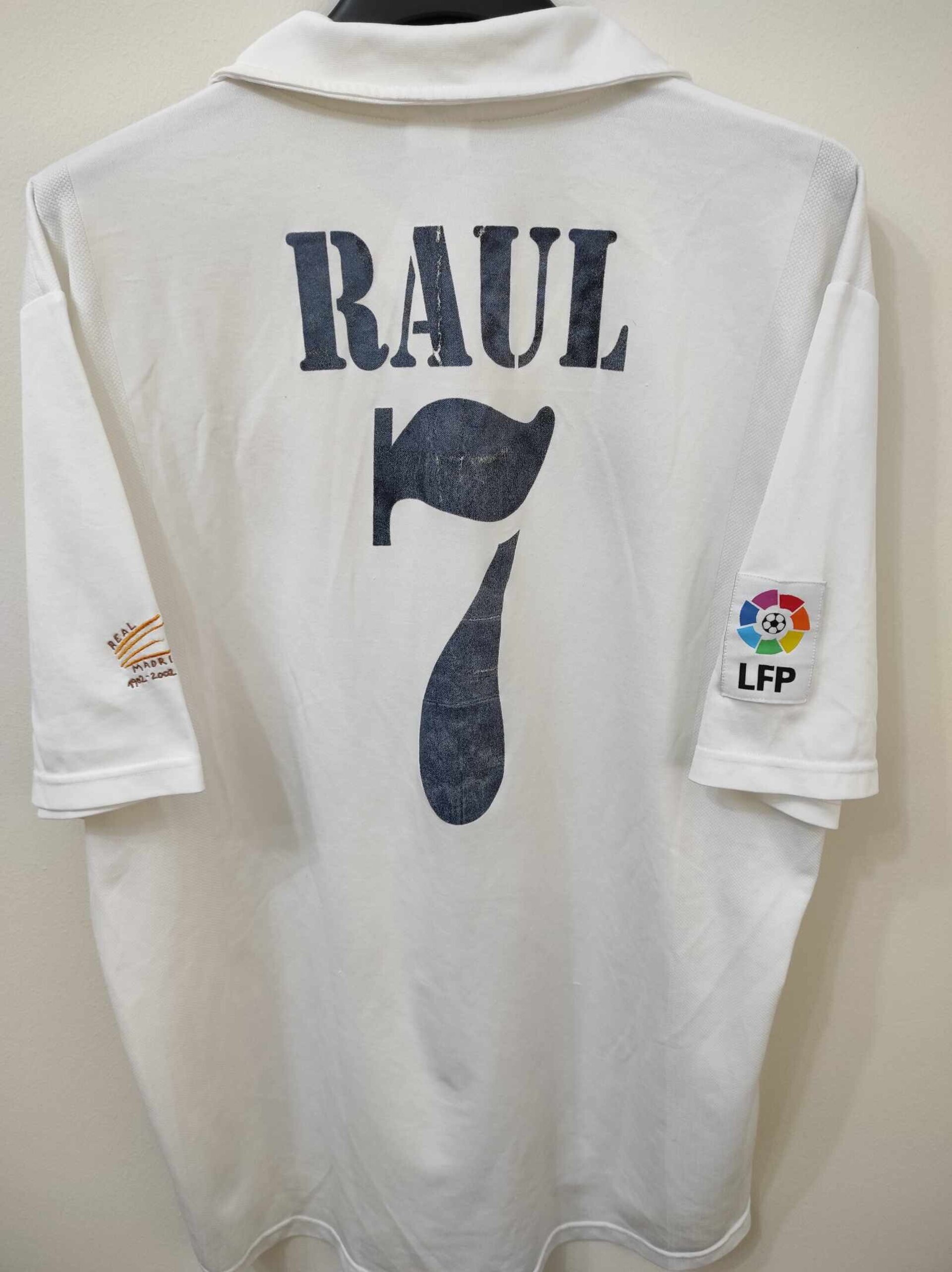REAL MADRID 2001-2002 Centenary Raul 7 L - 1