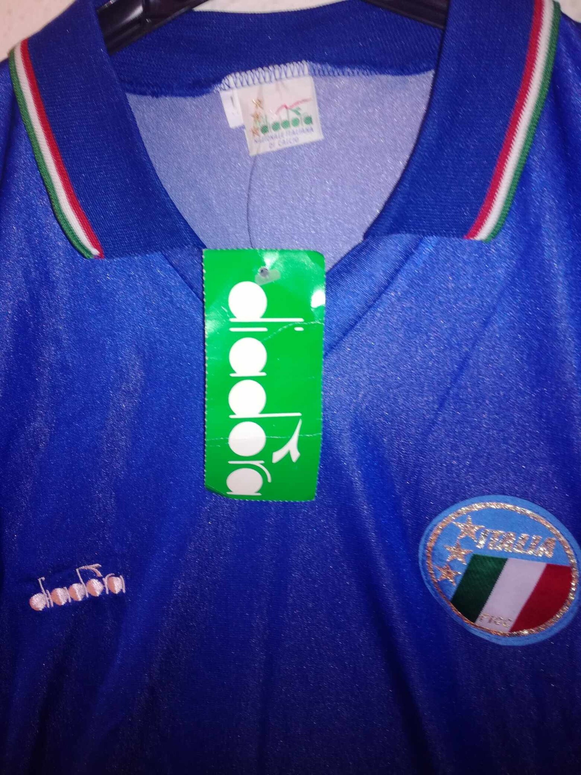 ITALY 1990 World Cup BNWT L - 2