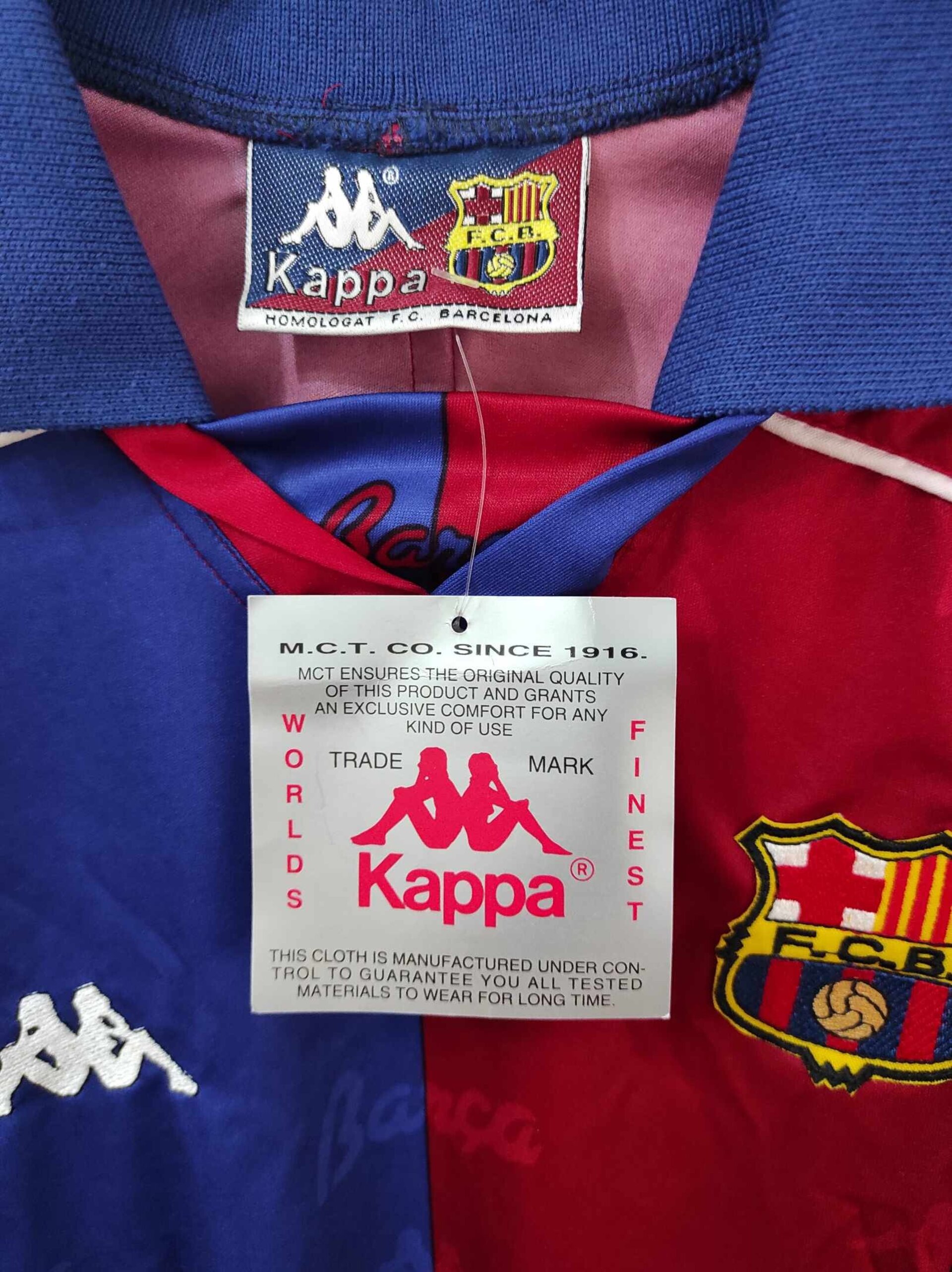 FC BARCELONA 1993-1994 BNWT + short M - 2