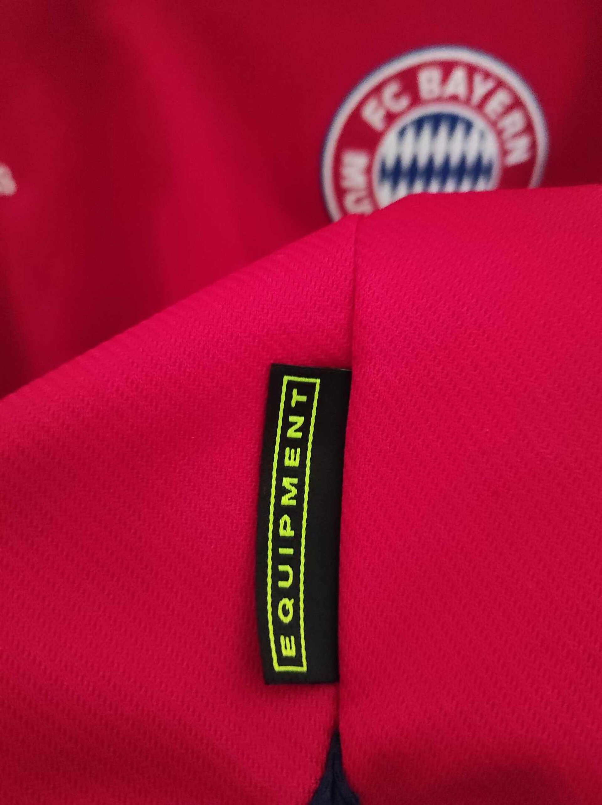 BAYERN MUNICH 1998-1999 M - 5