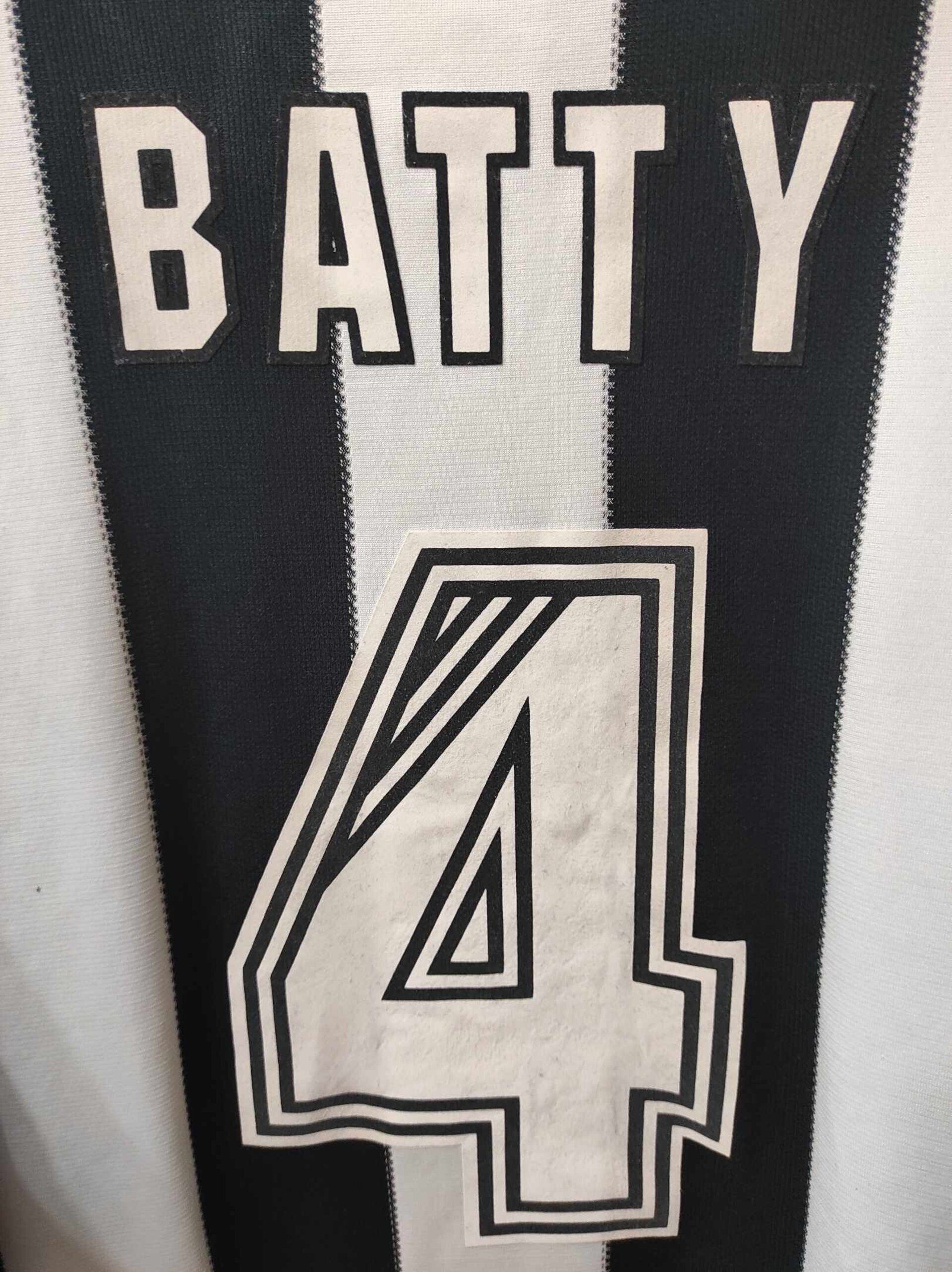 NEWCASTLE UNITED 1996-1997 Batty 4 XL - 7