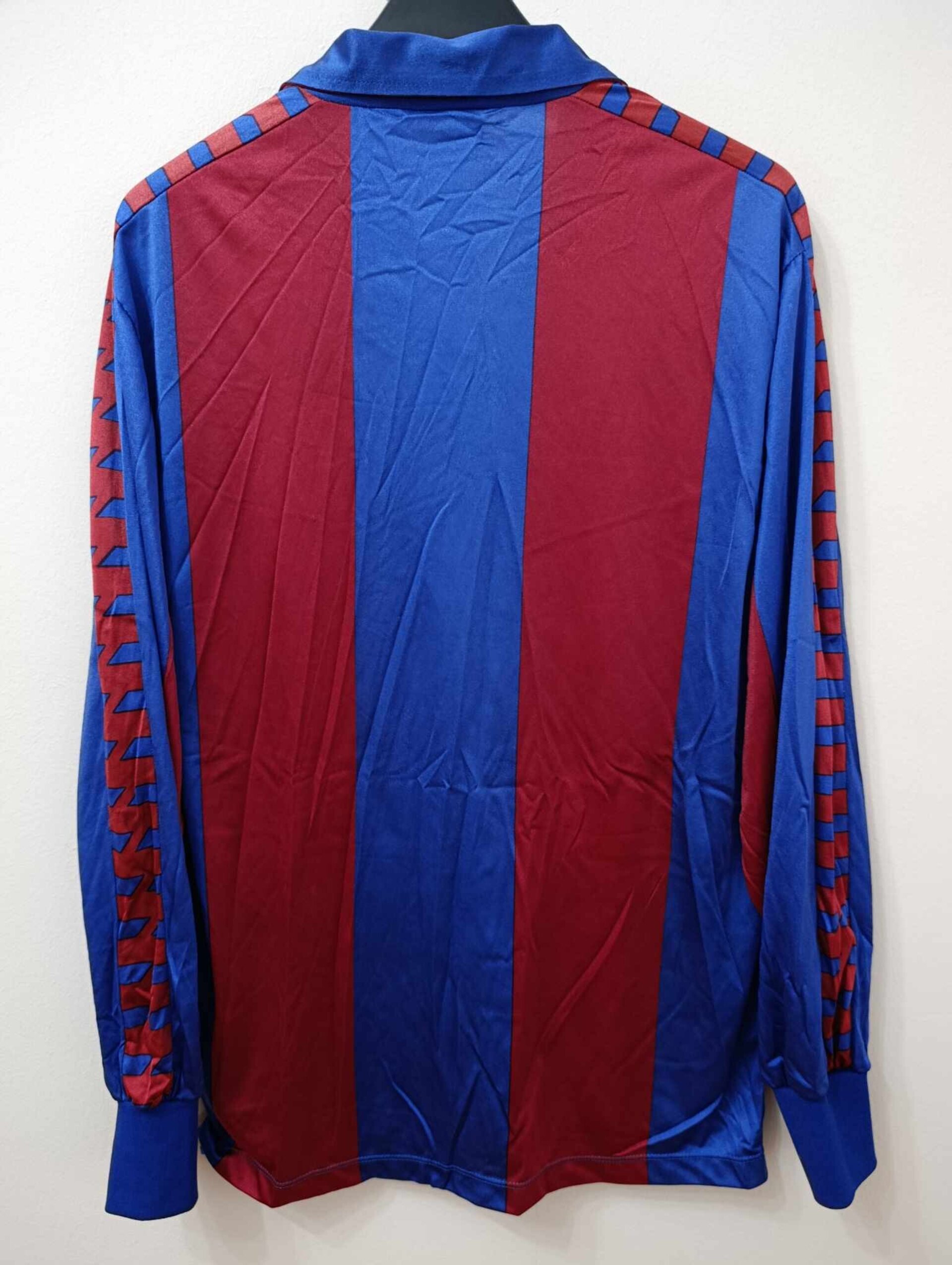 FC BARCELONA 1981-1982 M - 9