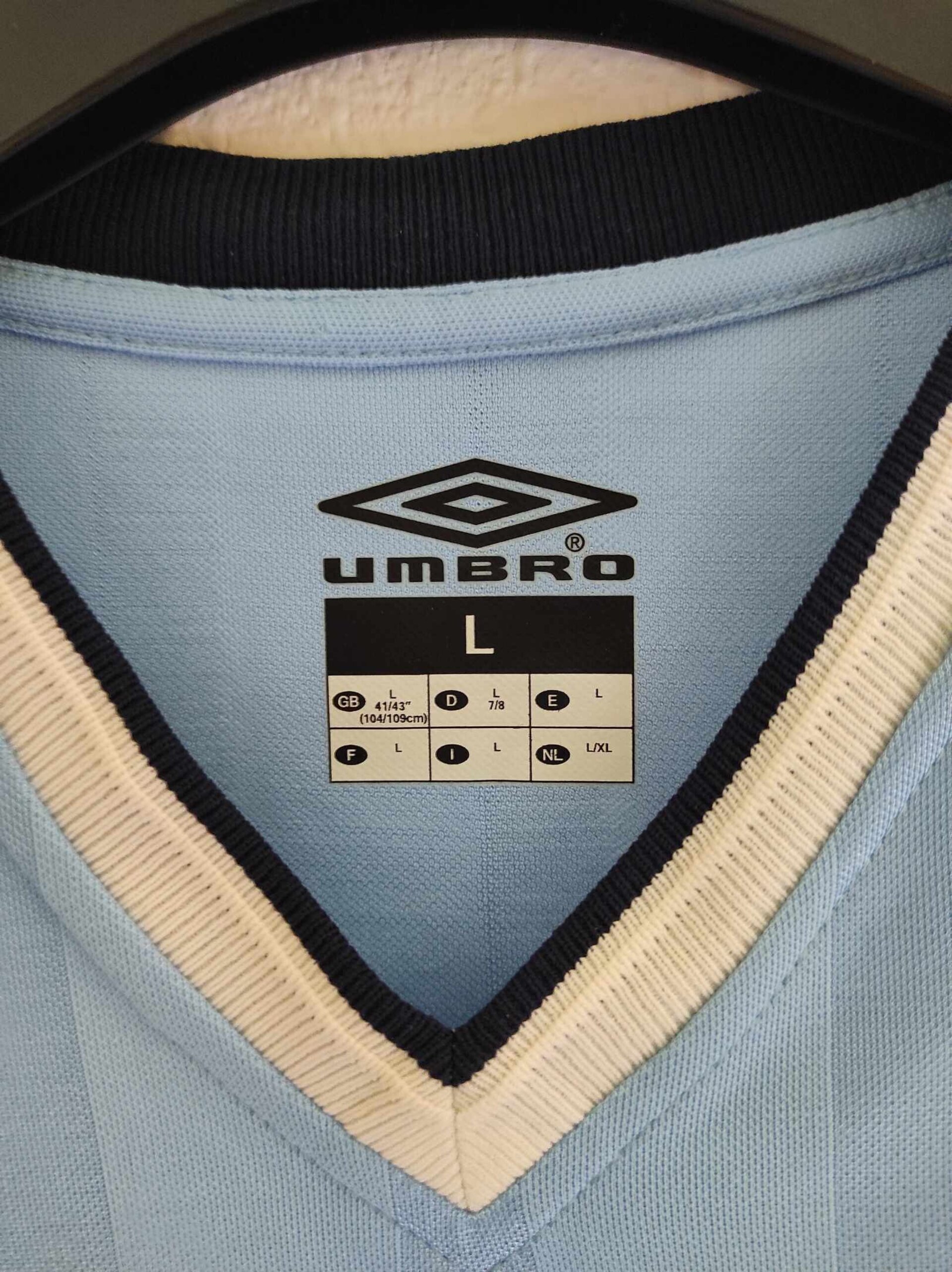 CELTA VIGO 2001-2002 L - 2