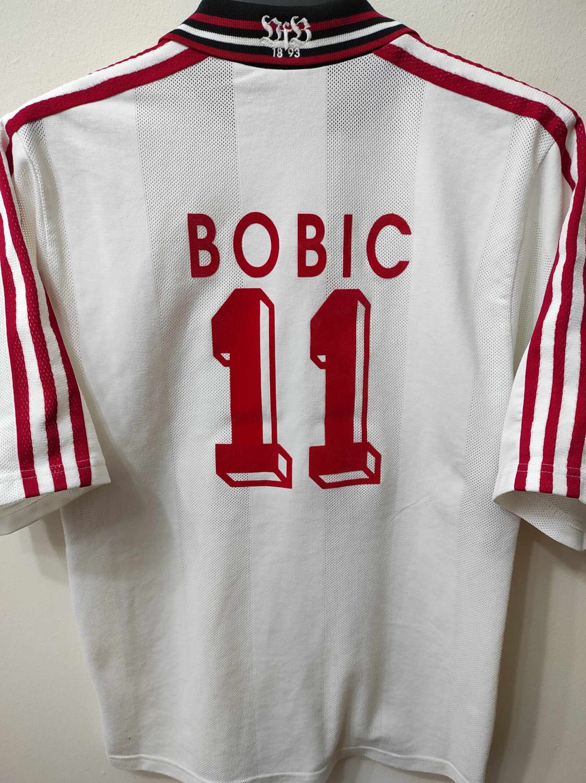 STUTTGART 1997-1998 Bobic 11 S - 1