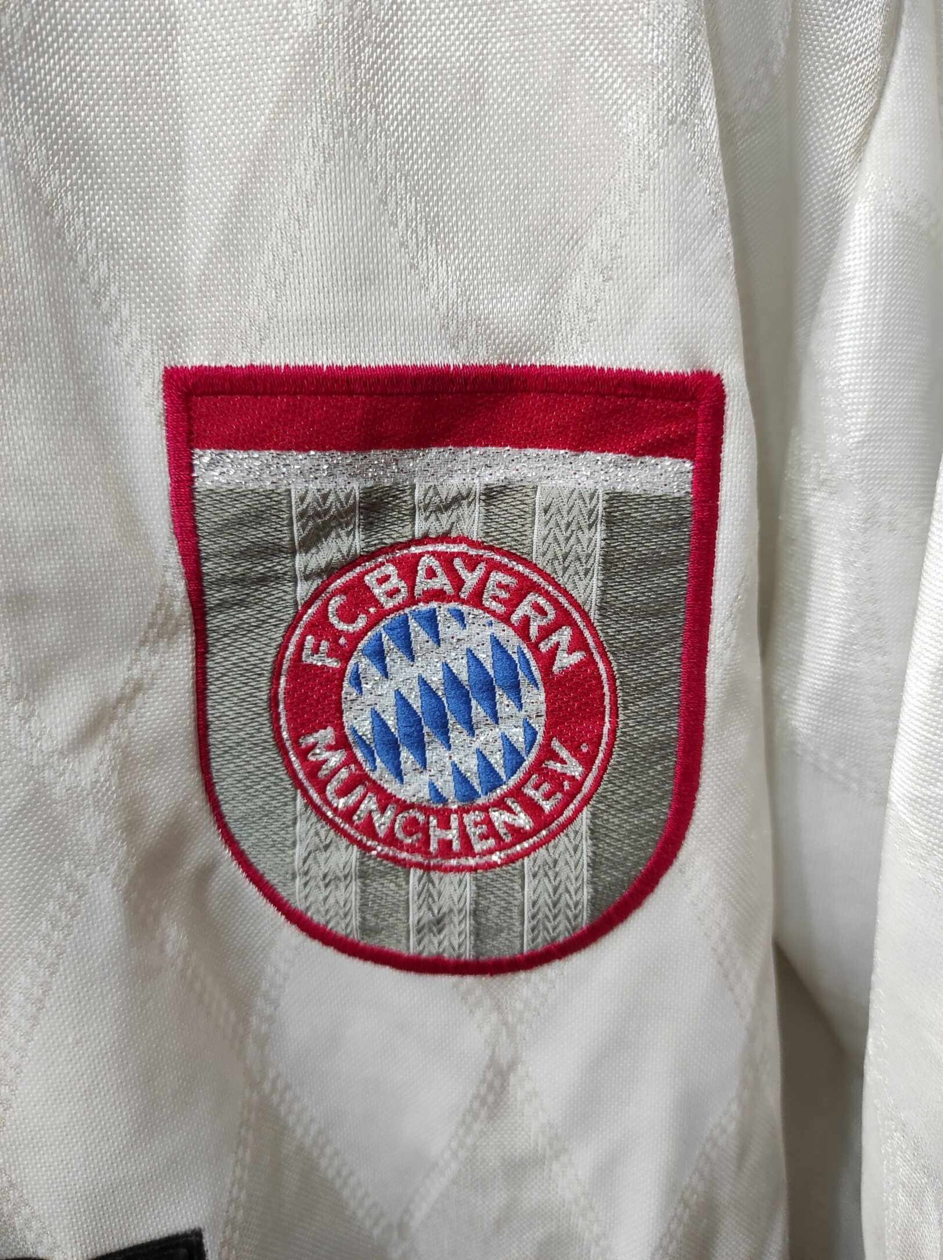 BAYERN MUNICH 1995-1997 away M - 4
