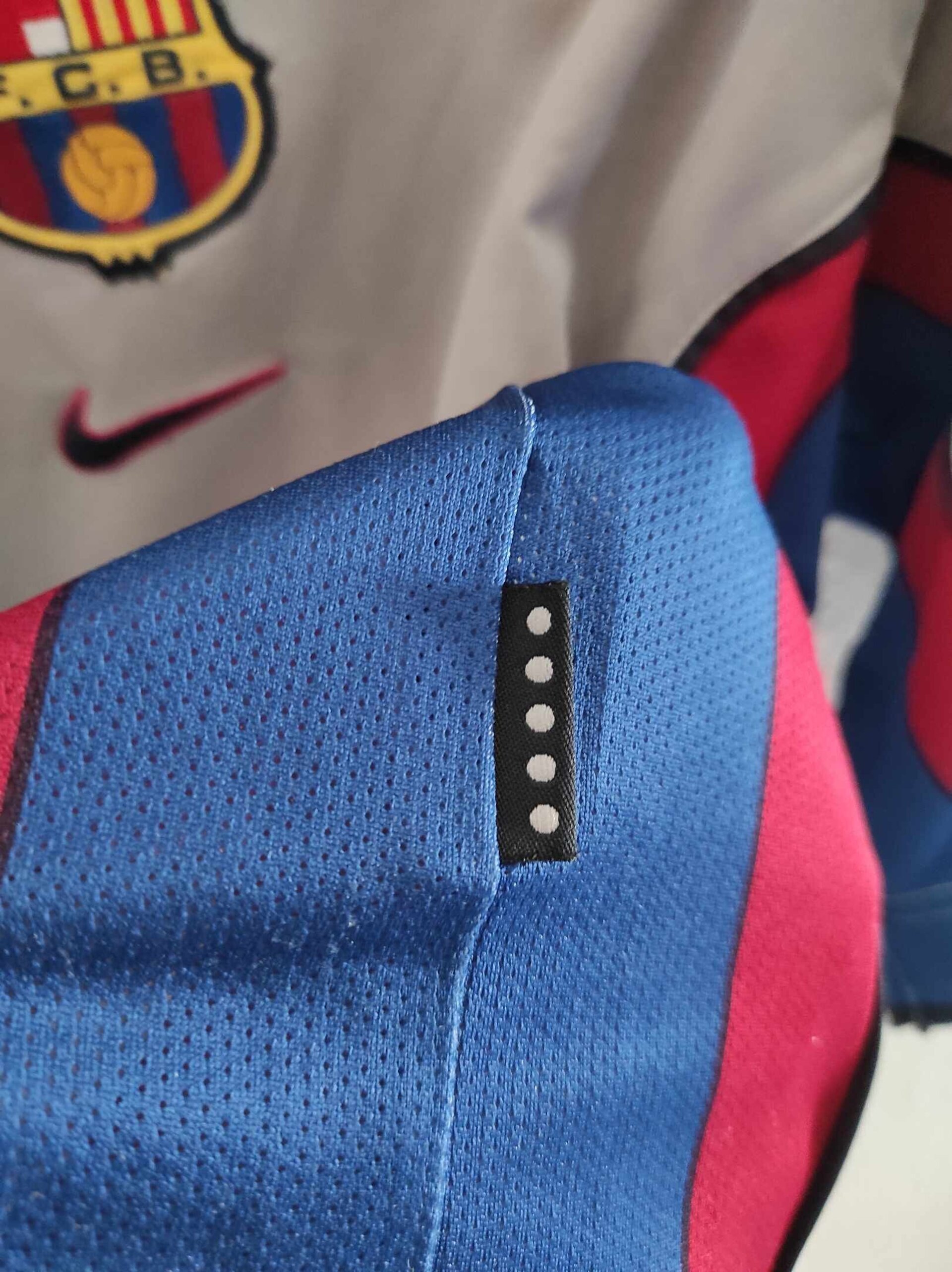 FC BARCELONA 1998-2001 Guardiola 4 away M - 7