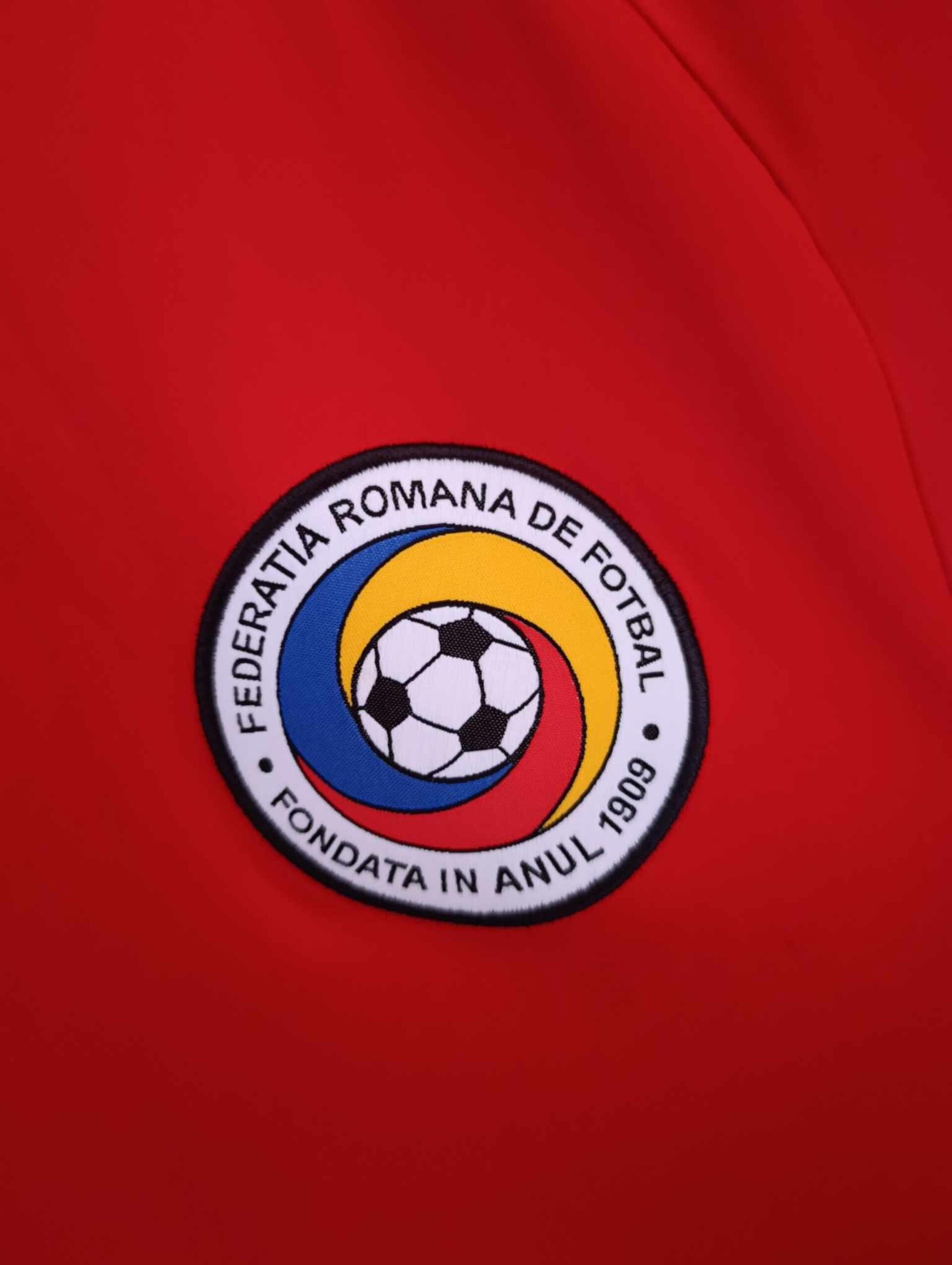 ROMANIA 2010 away BNWT M - 10