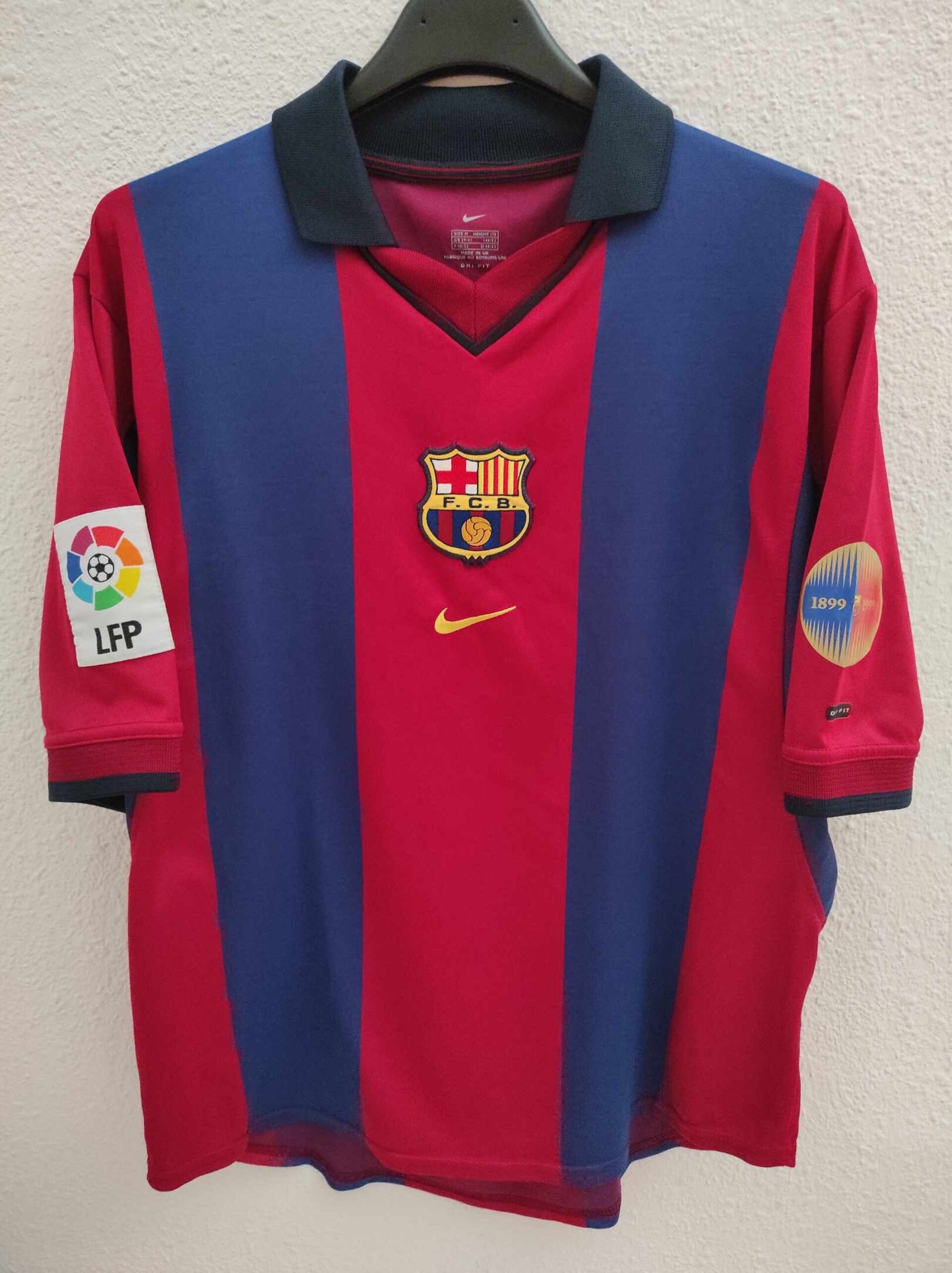 FC BARCELONA 2000-2001 M - 1