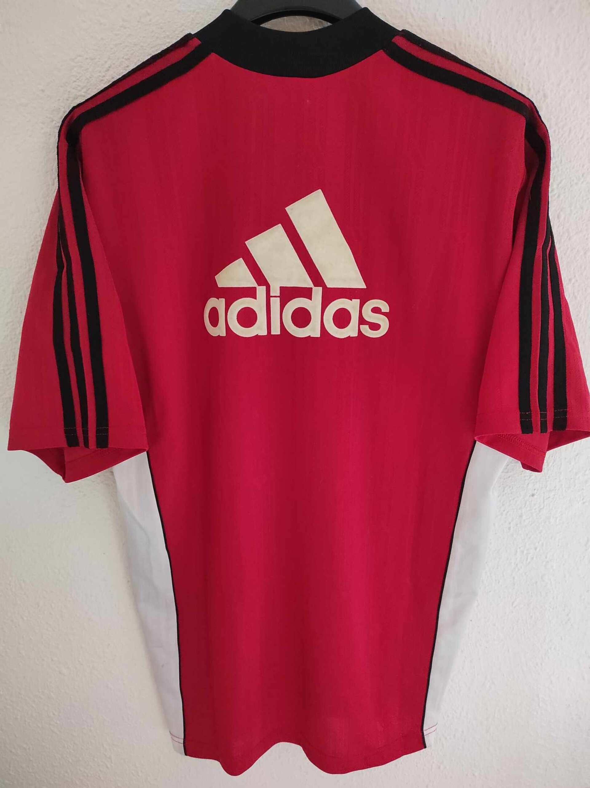 STUTTGART 1998-1999 BNWT Training S - 5