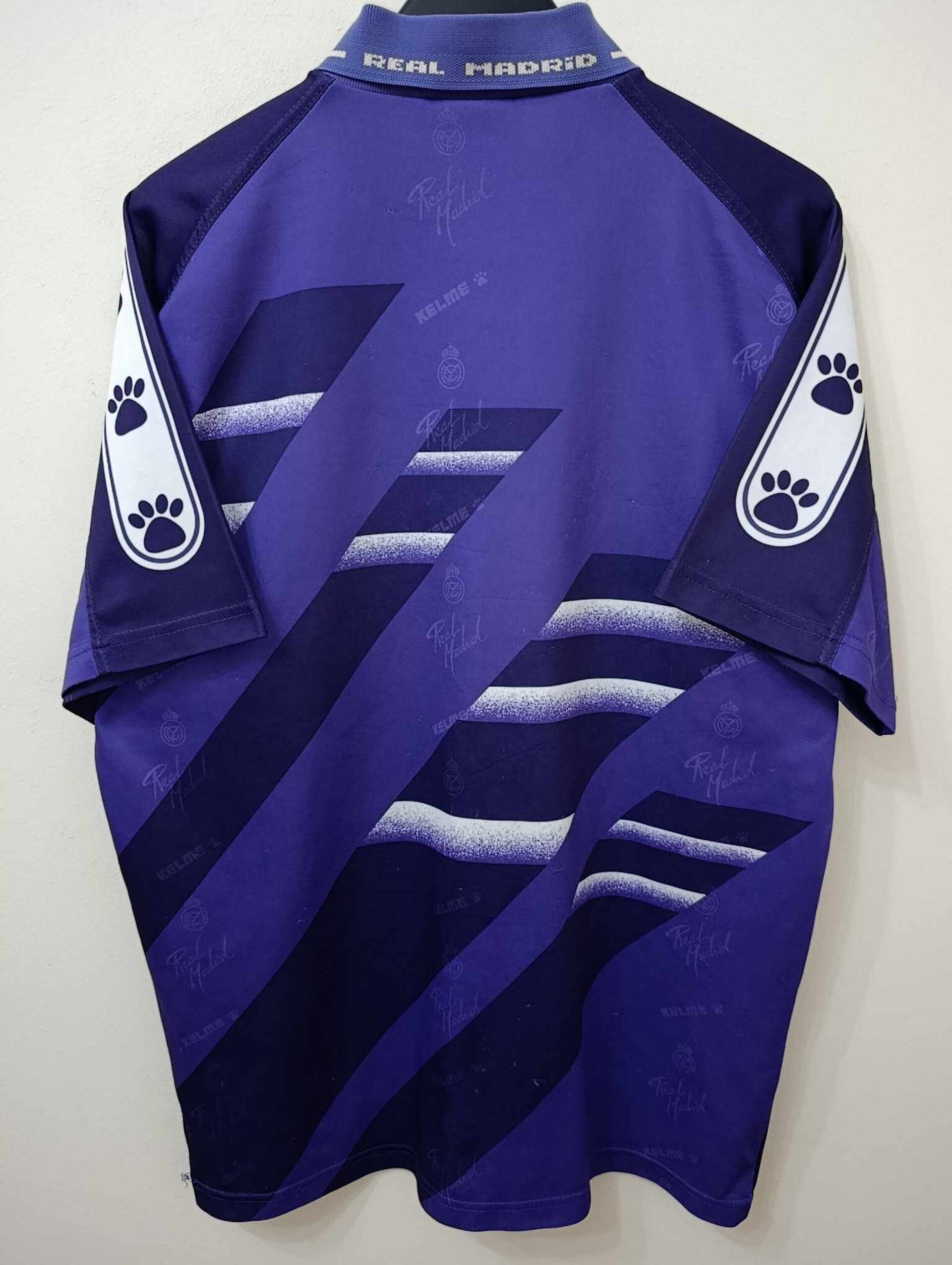 REAL MADRID 1994-1995 away M - 7